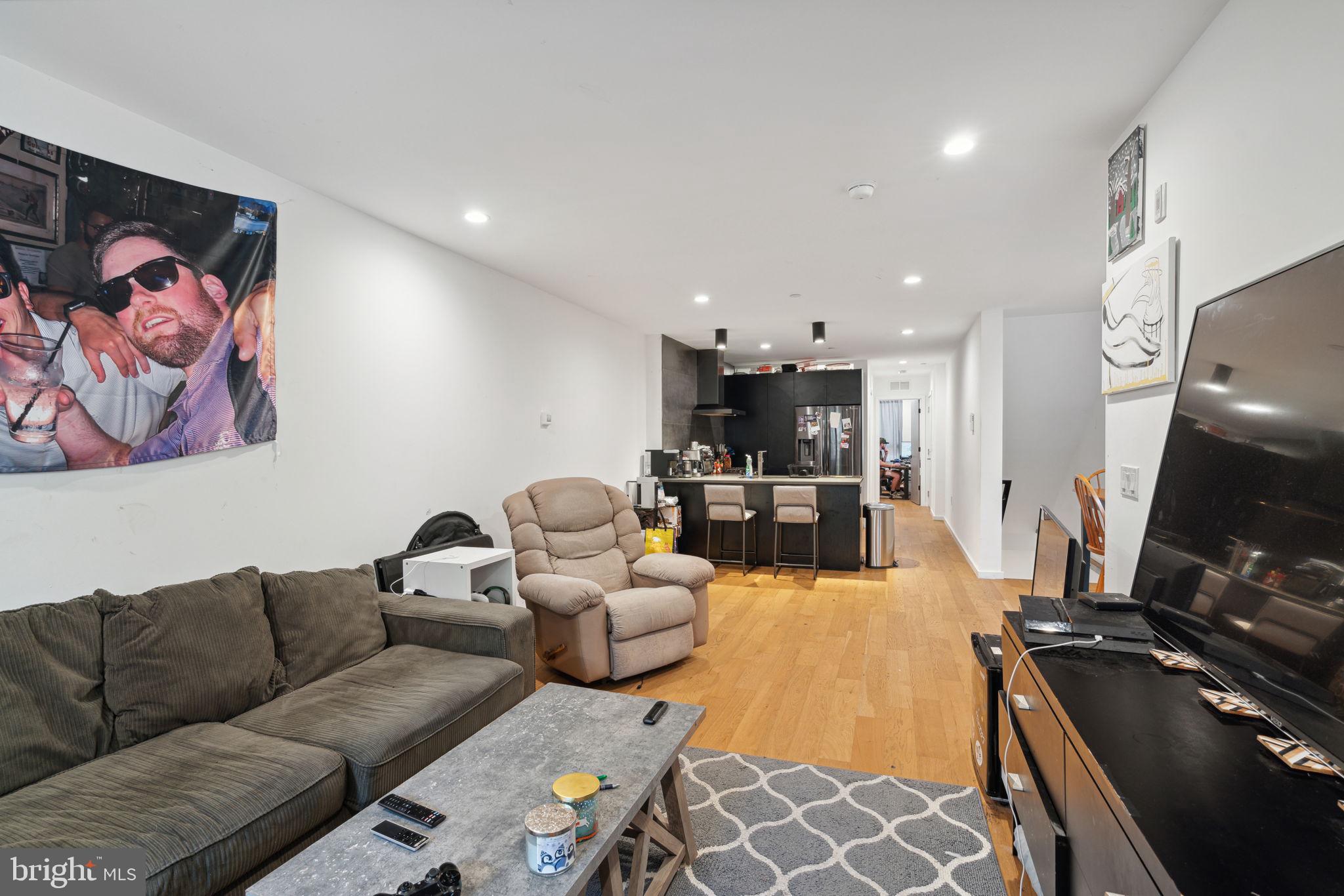 GRADUATE HOSPITAL - Residential Income