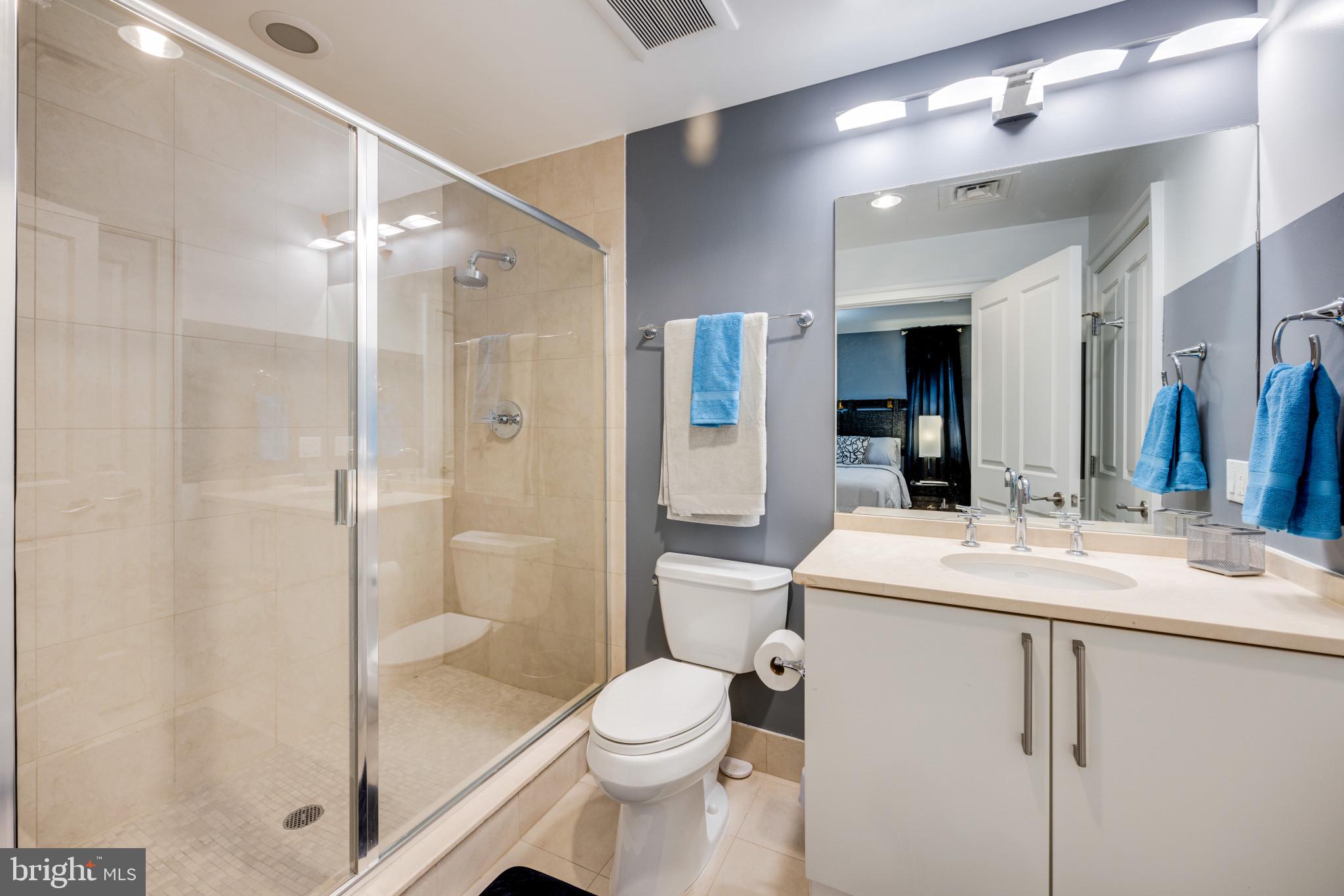 THE RITZ-CARLTON RESIDENCES - Residential
