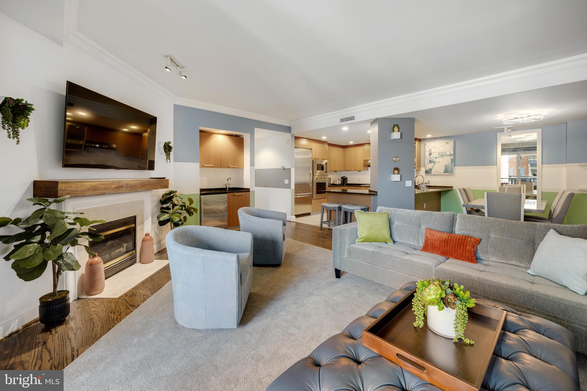 THE RITZ-CARLTON RESIDENCES - Residential