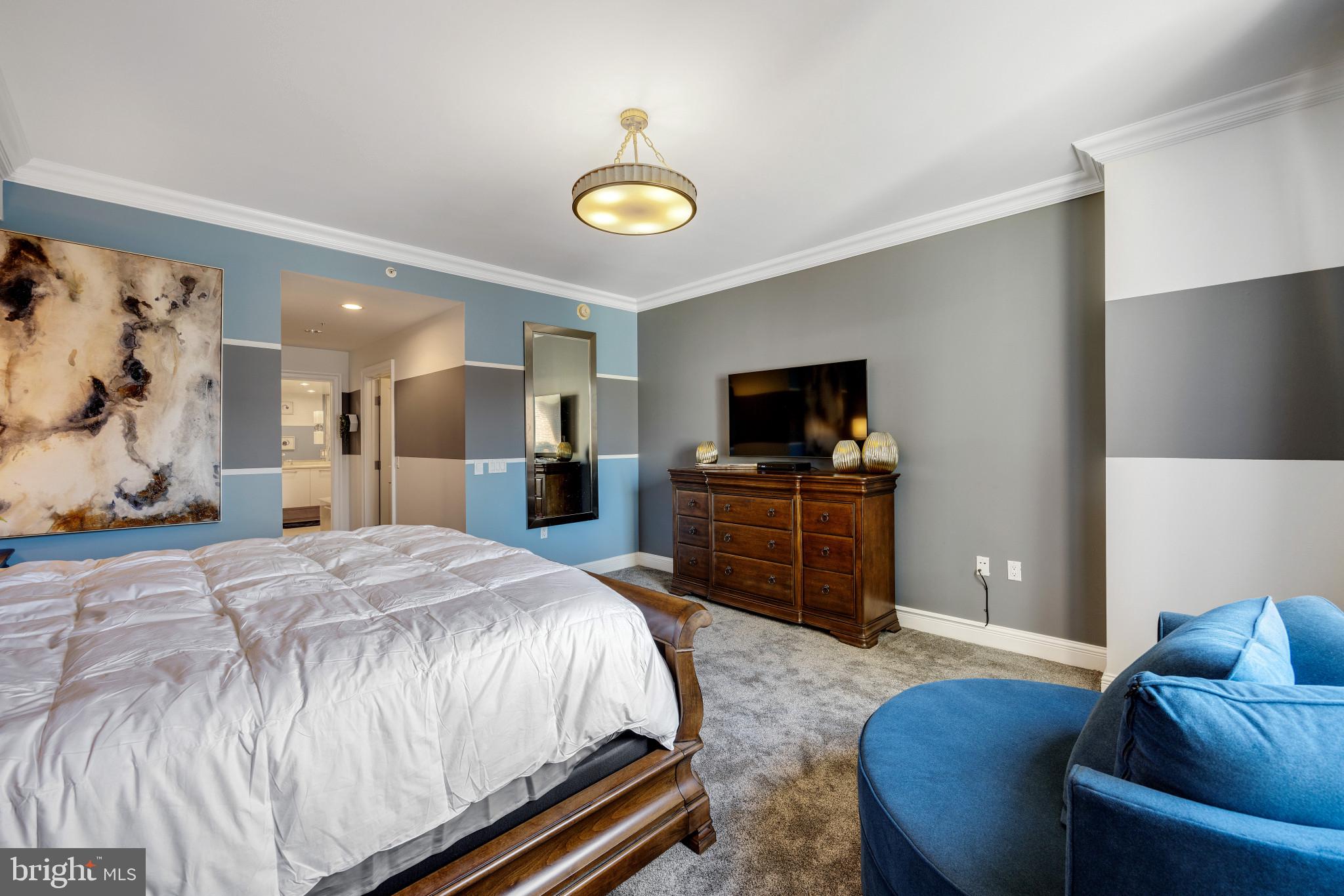 THE RITZ-CARLTON RESIDENCES - Residential