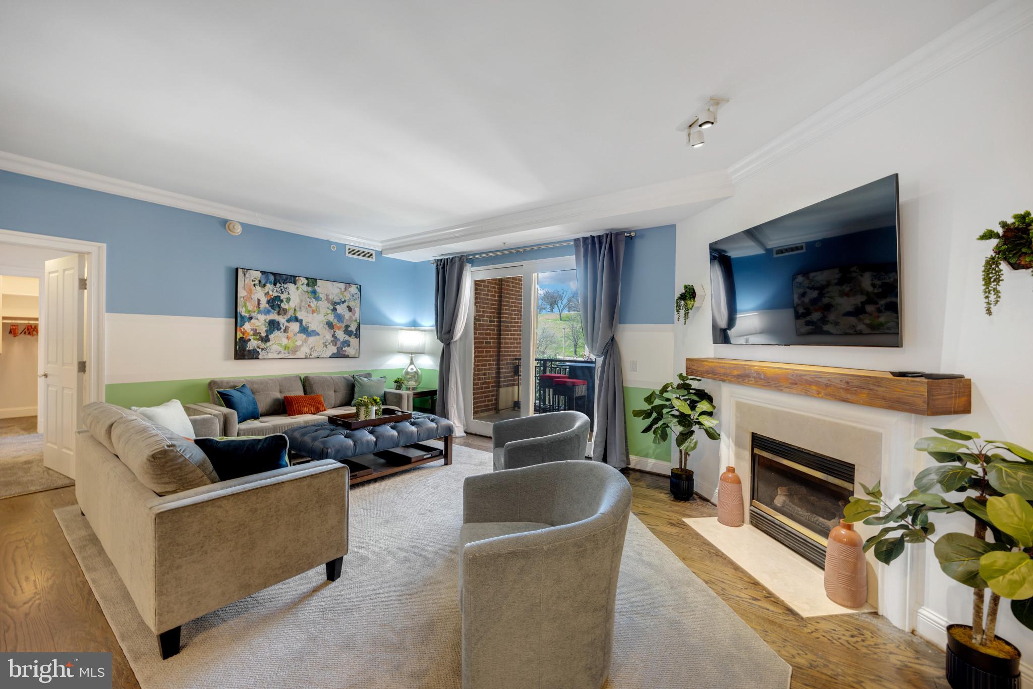 THE RITZ-CARLTON RESIDENCES - Residential