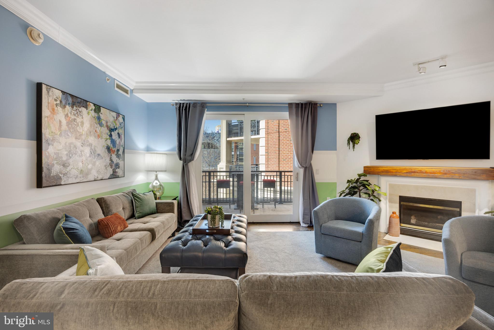 THE RITZ-CARLTON RESIDENCES - Residential