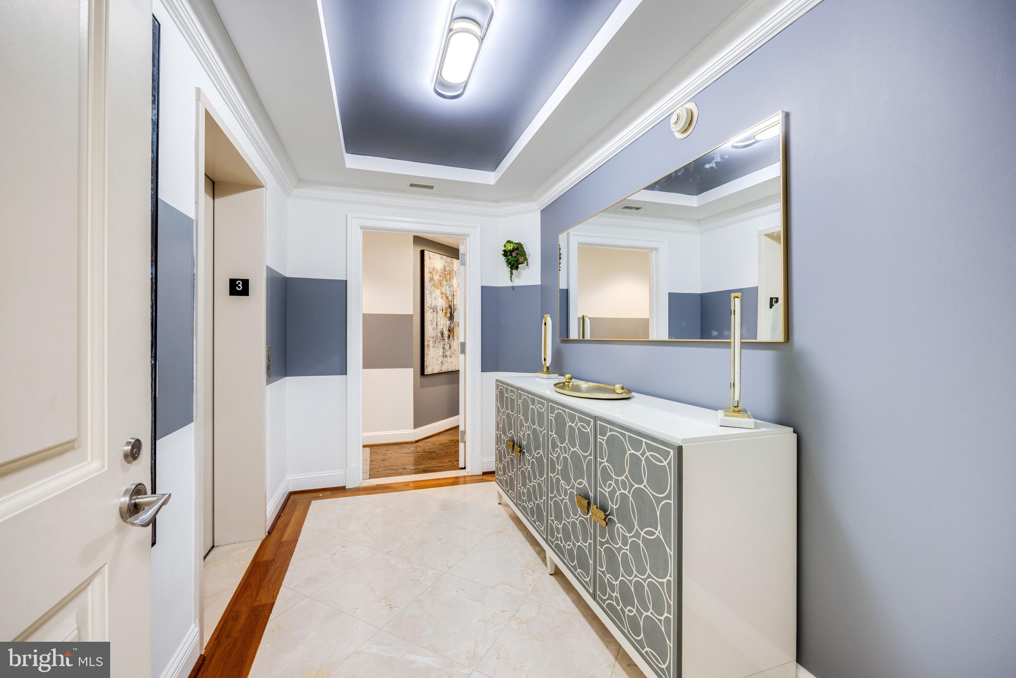 THE RITZ-CARLTON RESIDENCES - Residential
