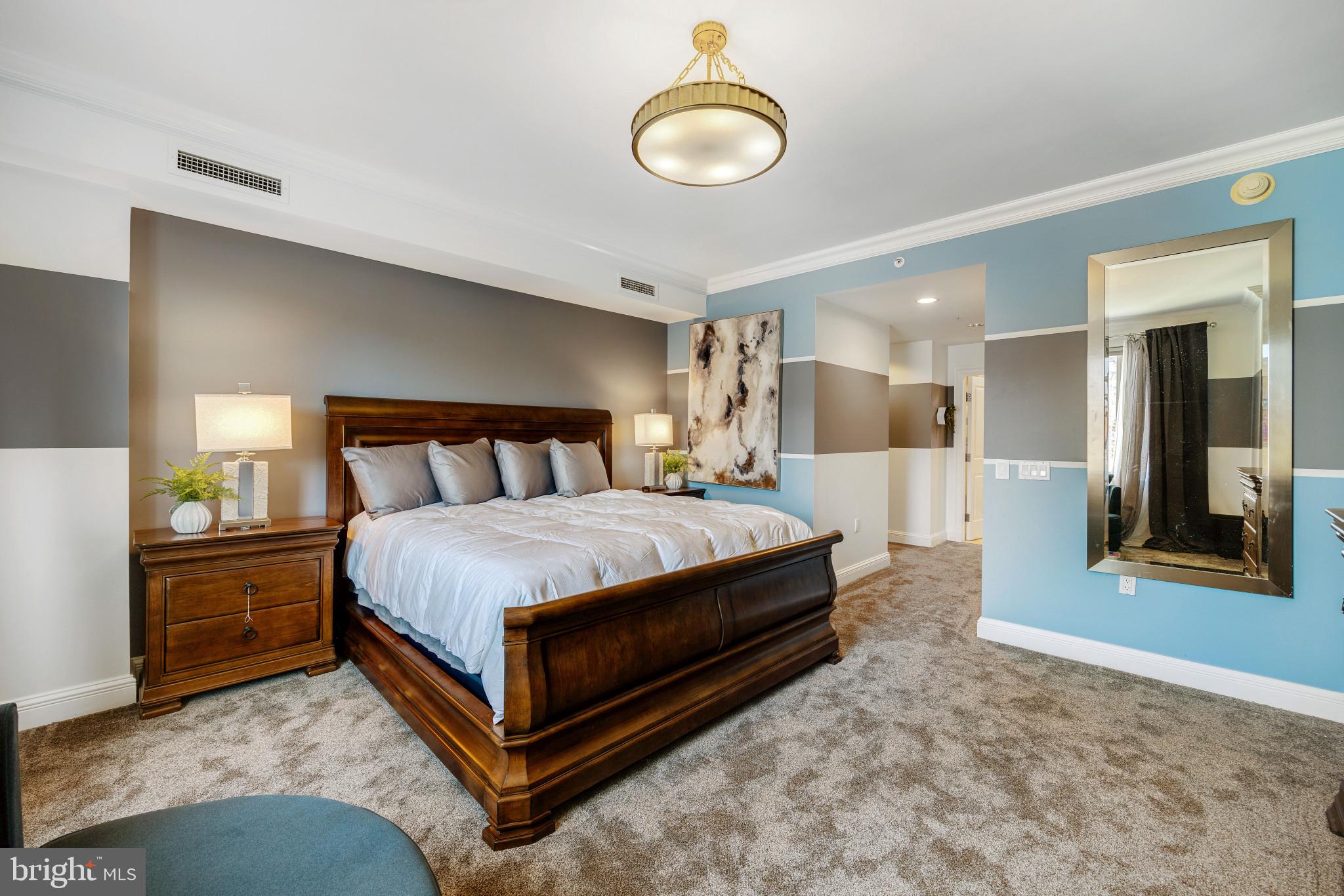 THE RITZ-CARLTON RESIDENCES - Residential