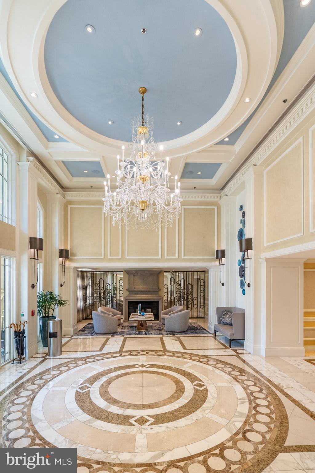 THE RITZ-CARLTON RESIDENCES - Residential