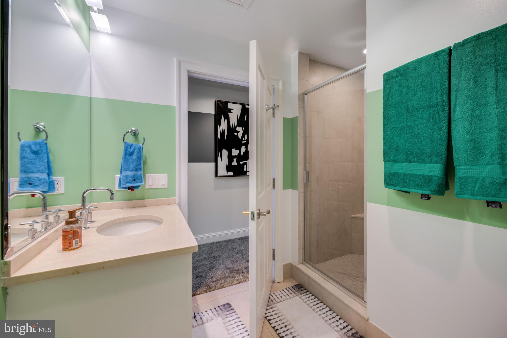 THE RITZ-CARLTON RESIDENCES - Residential