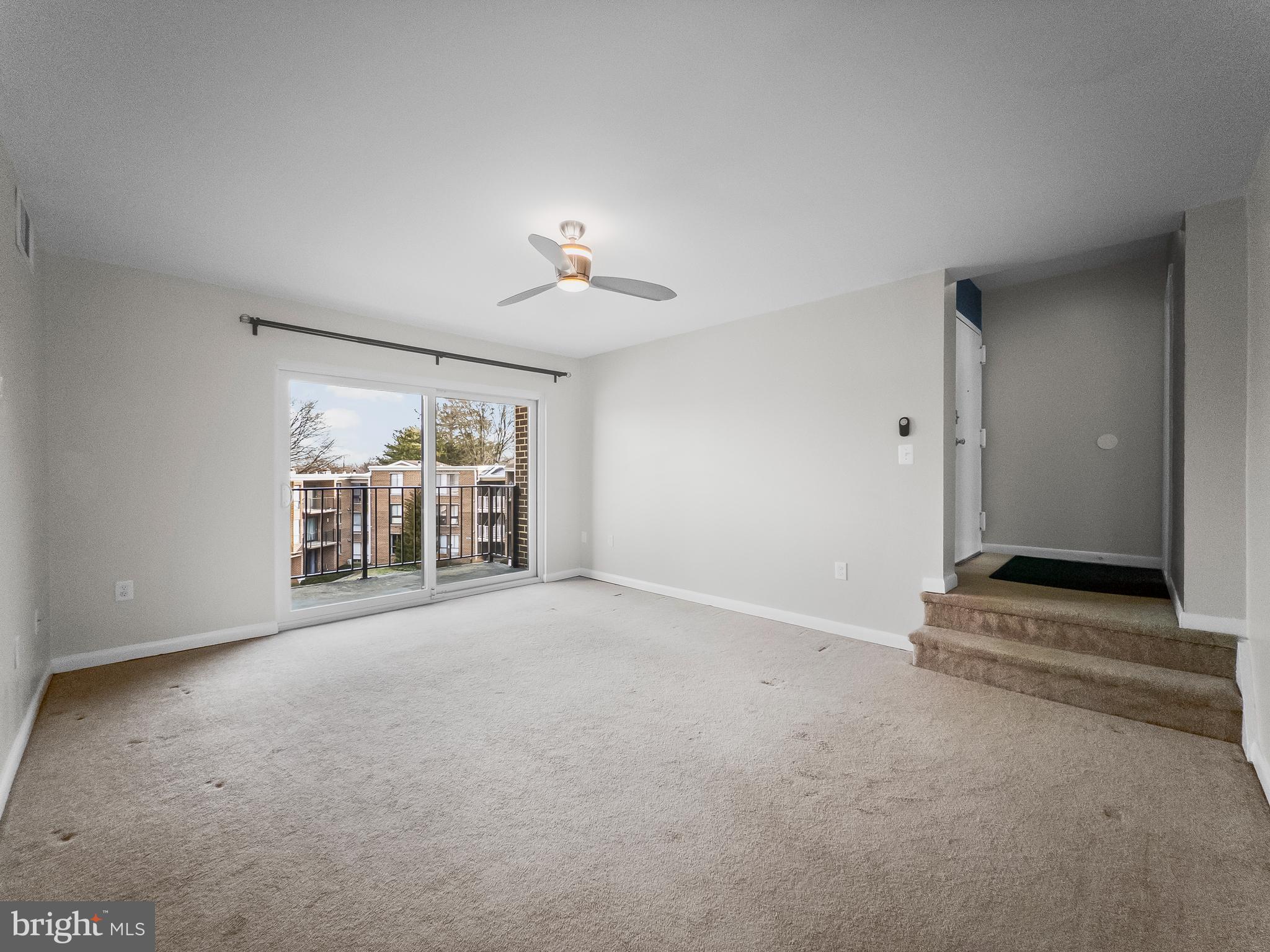 CAMELBACK VILLAGE - Residential