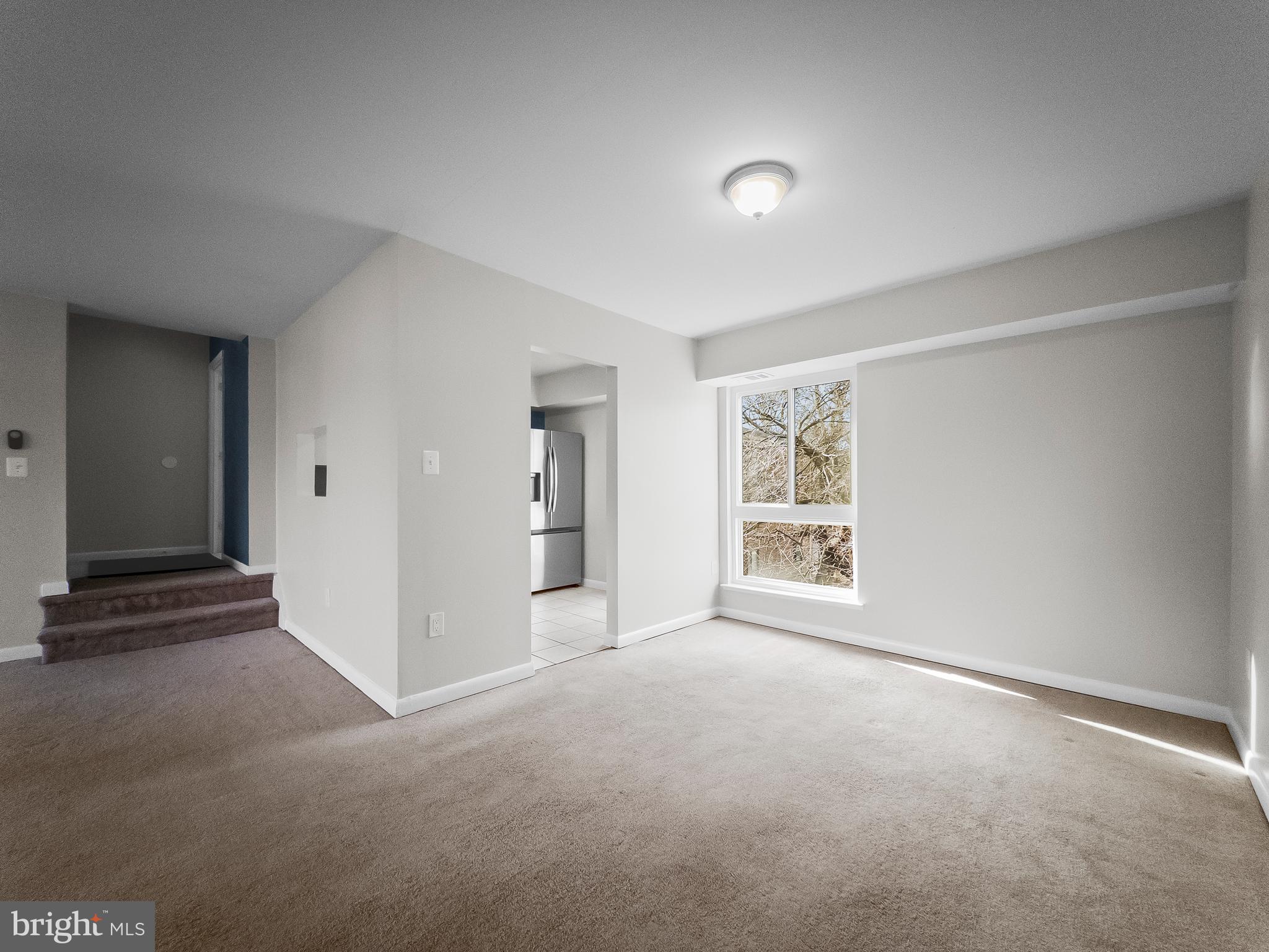 CAMELBACK VILLAGE - Residential