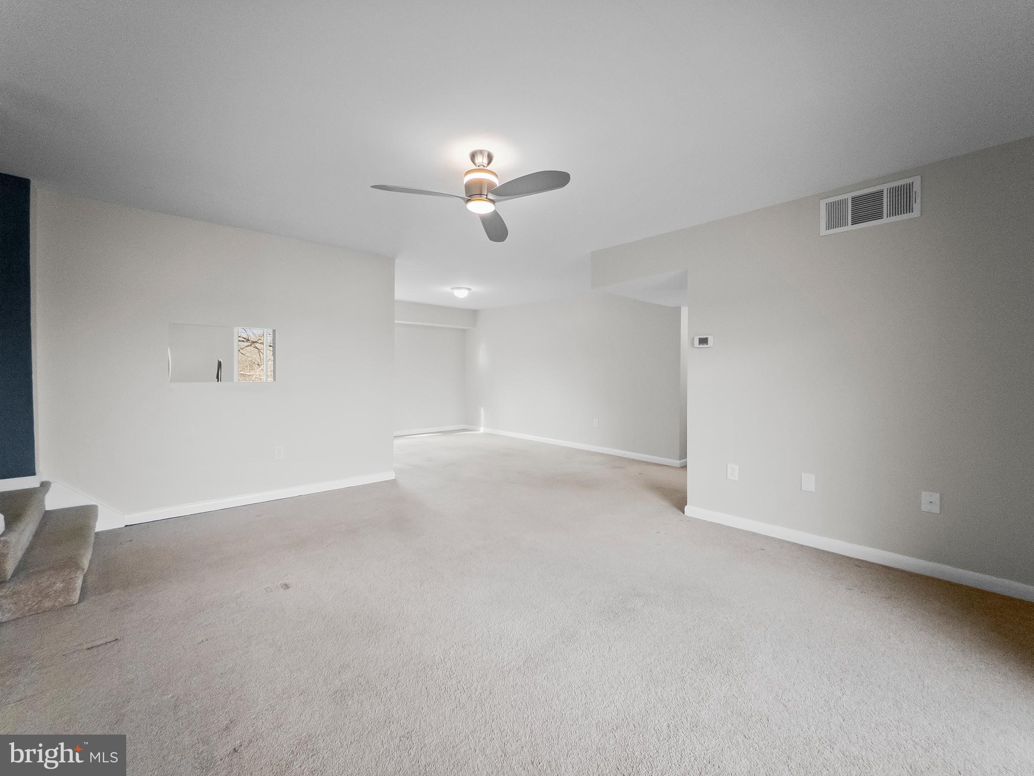 CAMELBACK VILLAGE - Residential