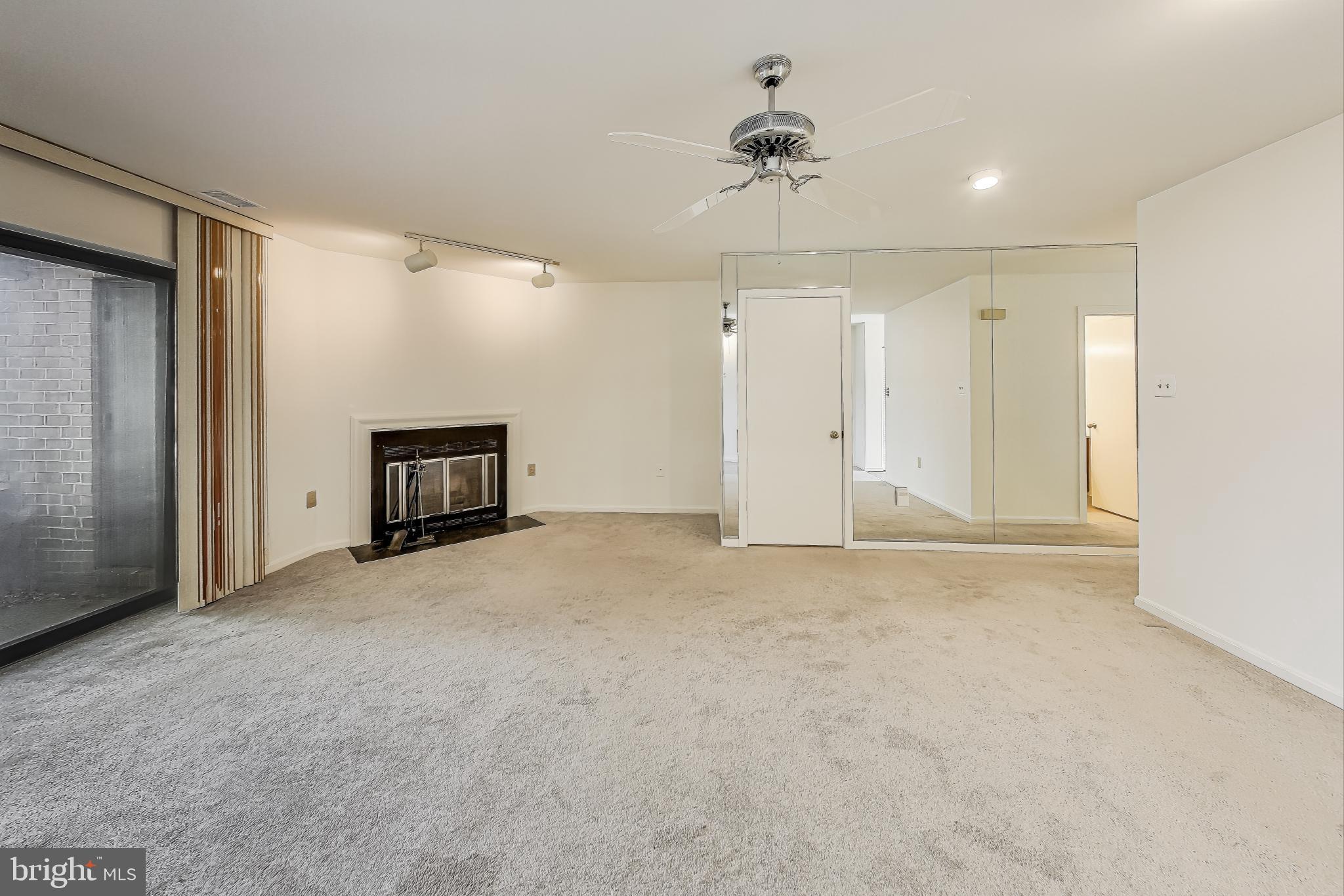 BRISTOL SQUARE - Residential Lease