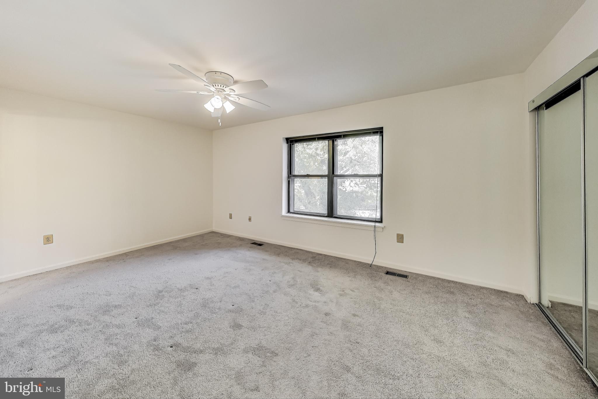 BRISTOL SQUARE - Residential Lease