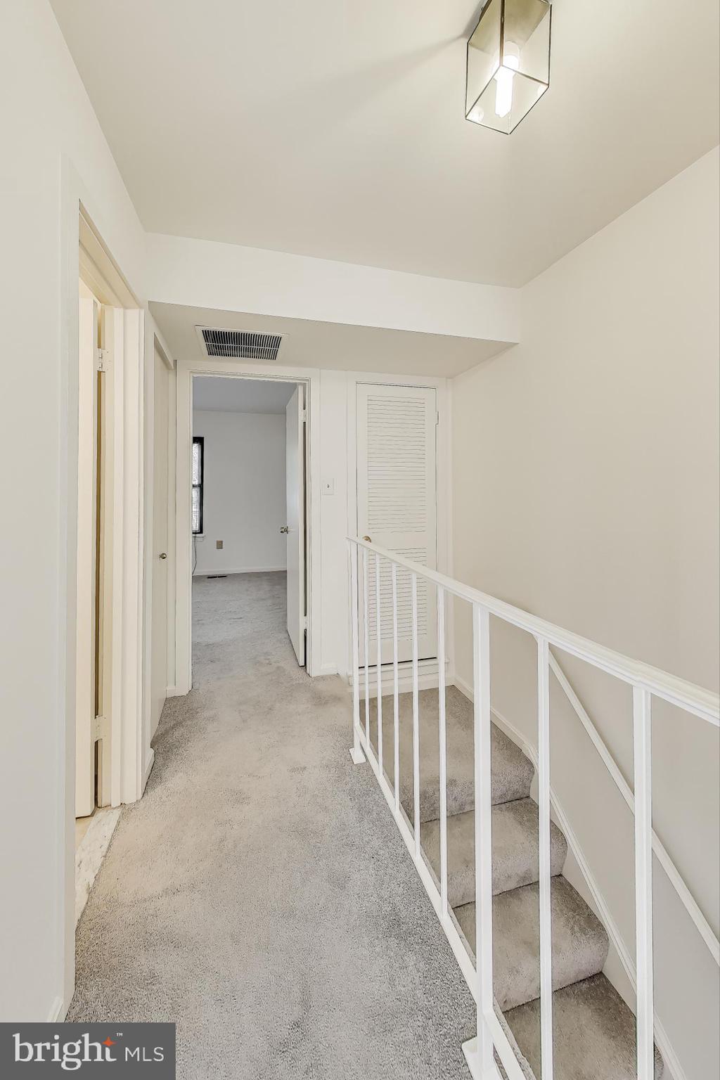 BRISTOL SQUARE - Residential Lease