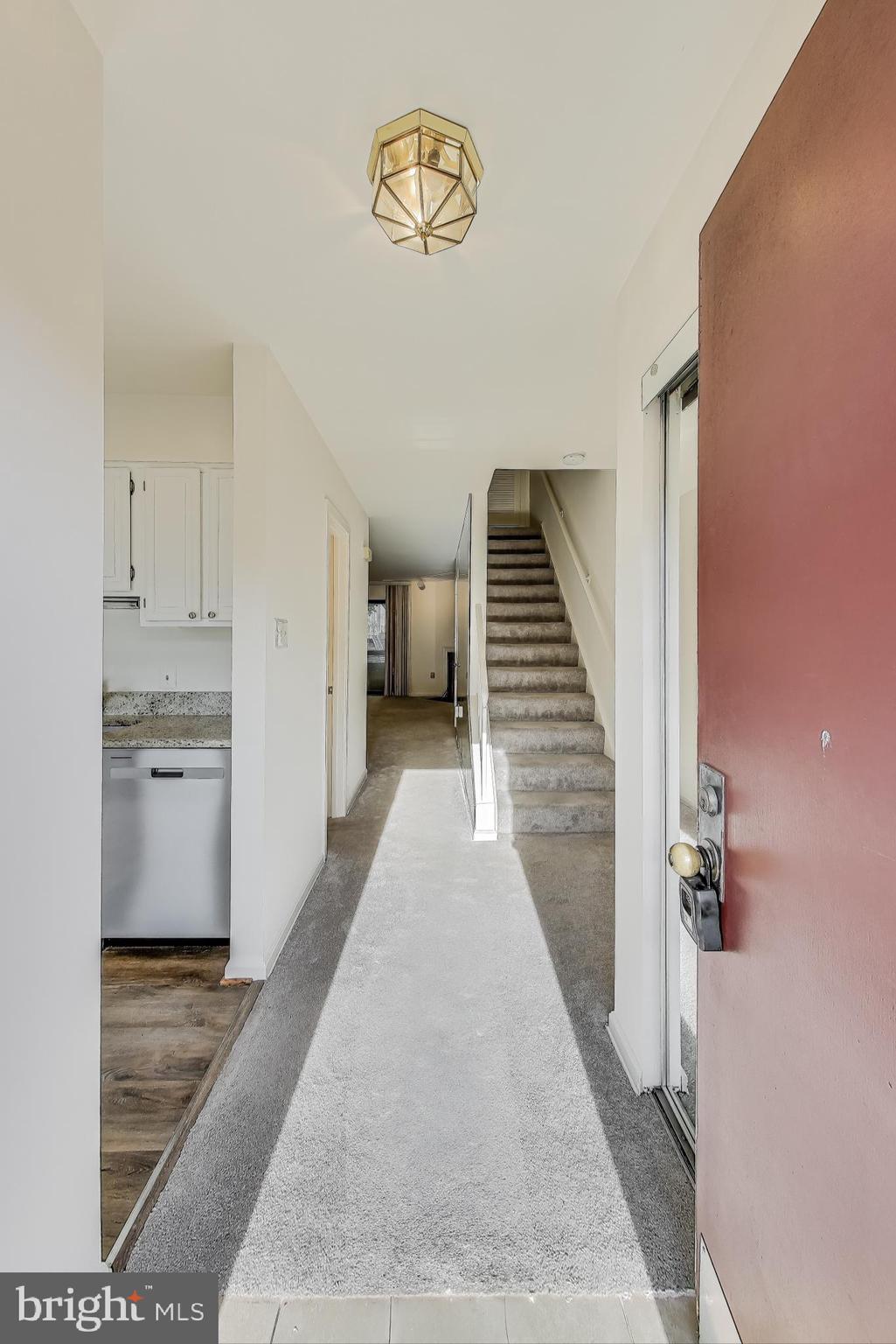 BRISTOL SQUARE - Residential Lease