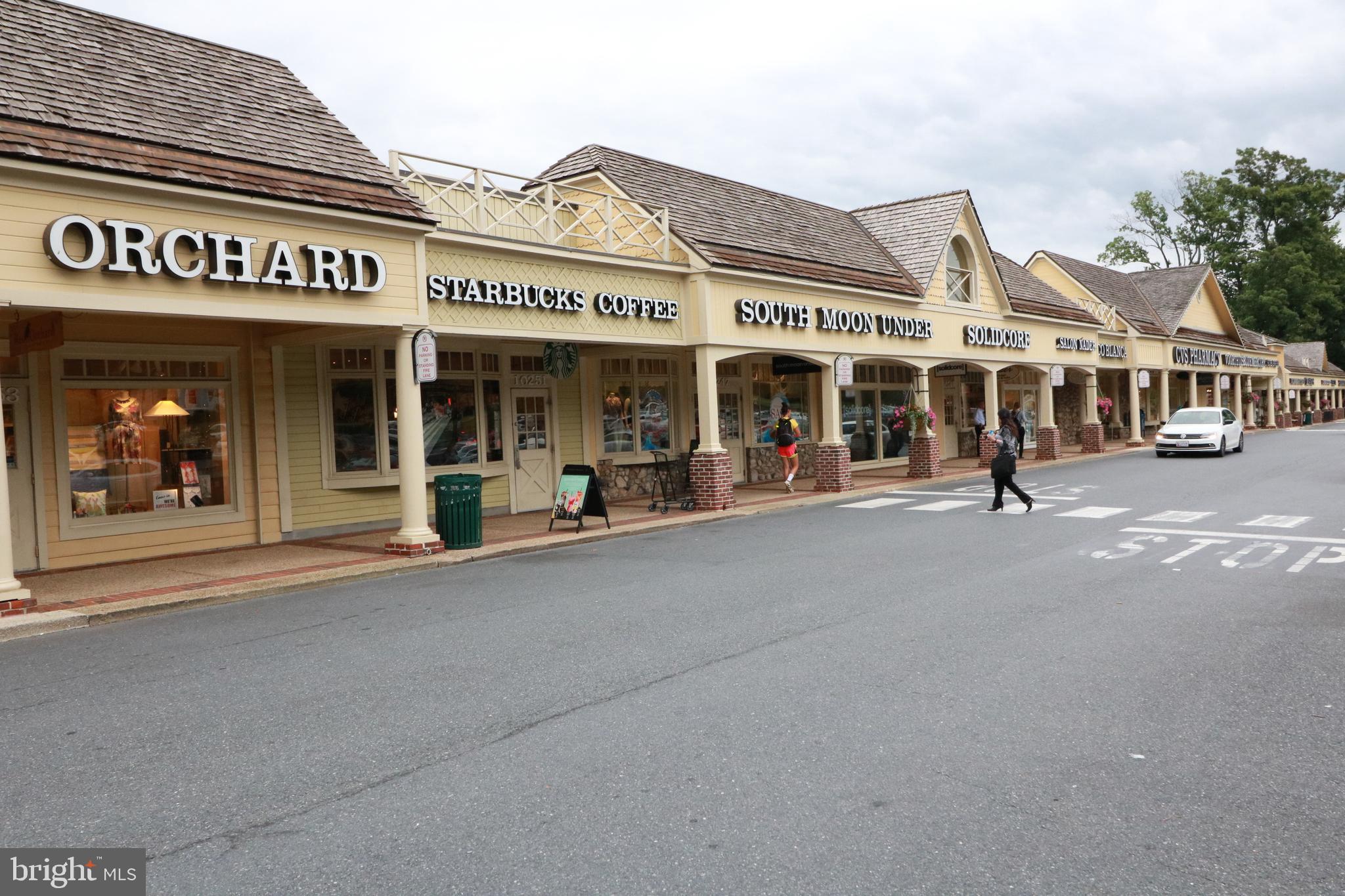 BRISTOL SQUARE - Residential Lease