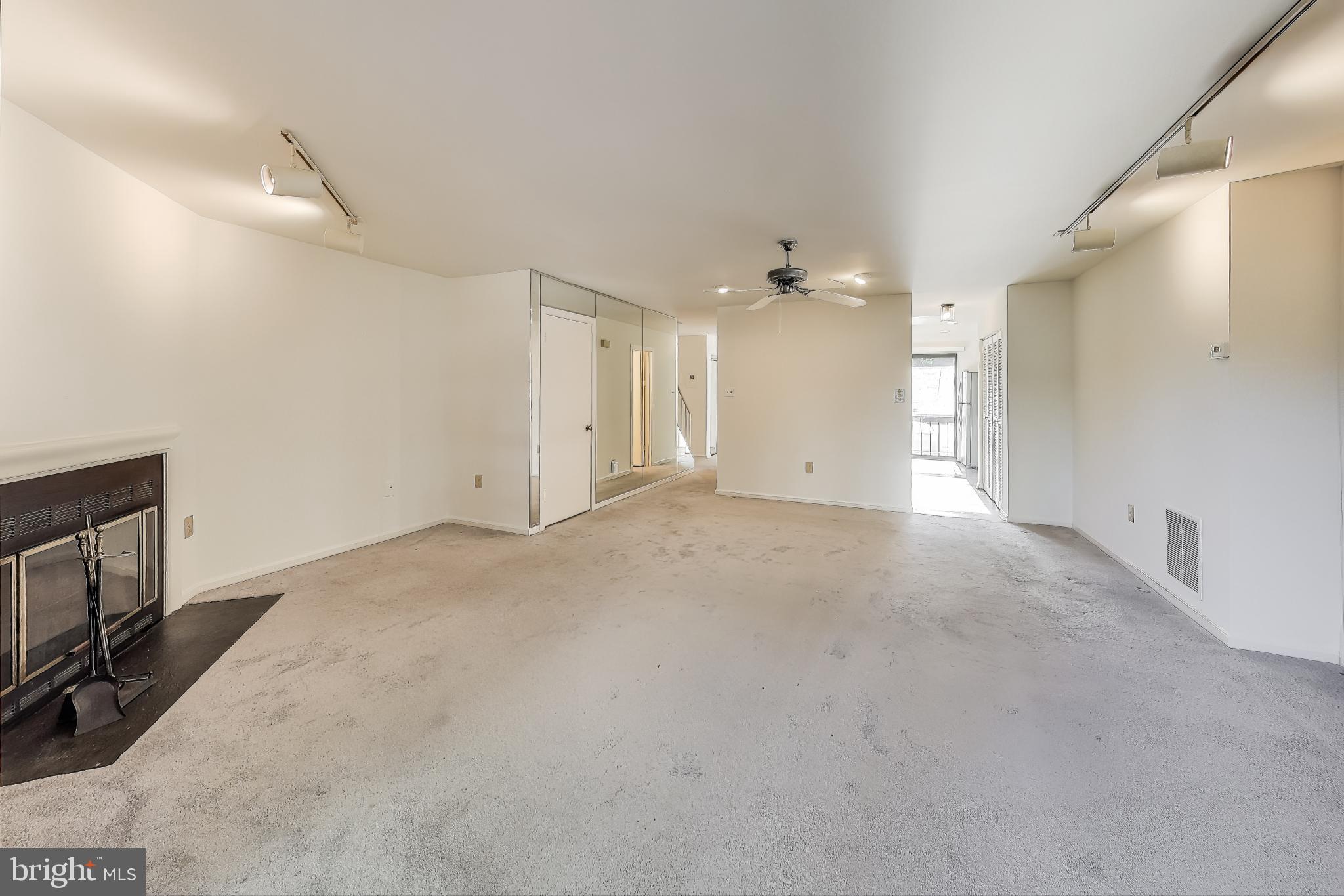 BRISTOL SQUARE - Residential Lease