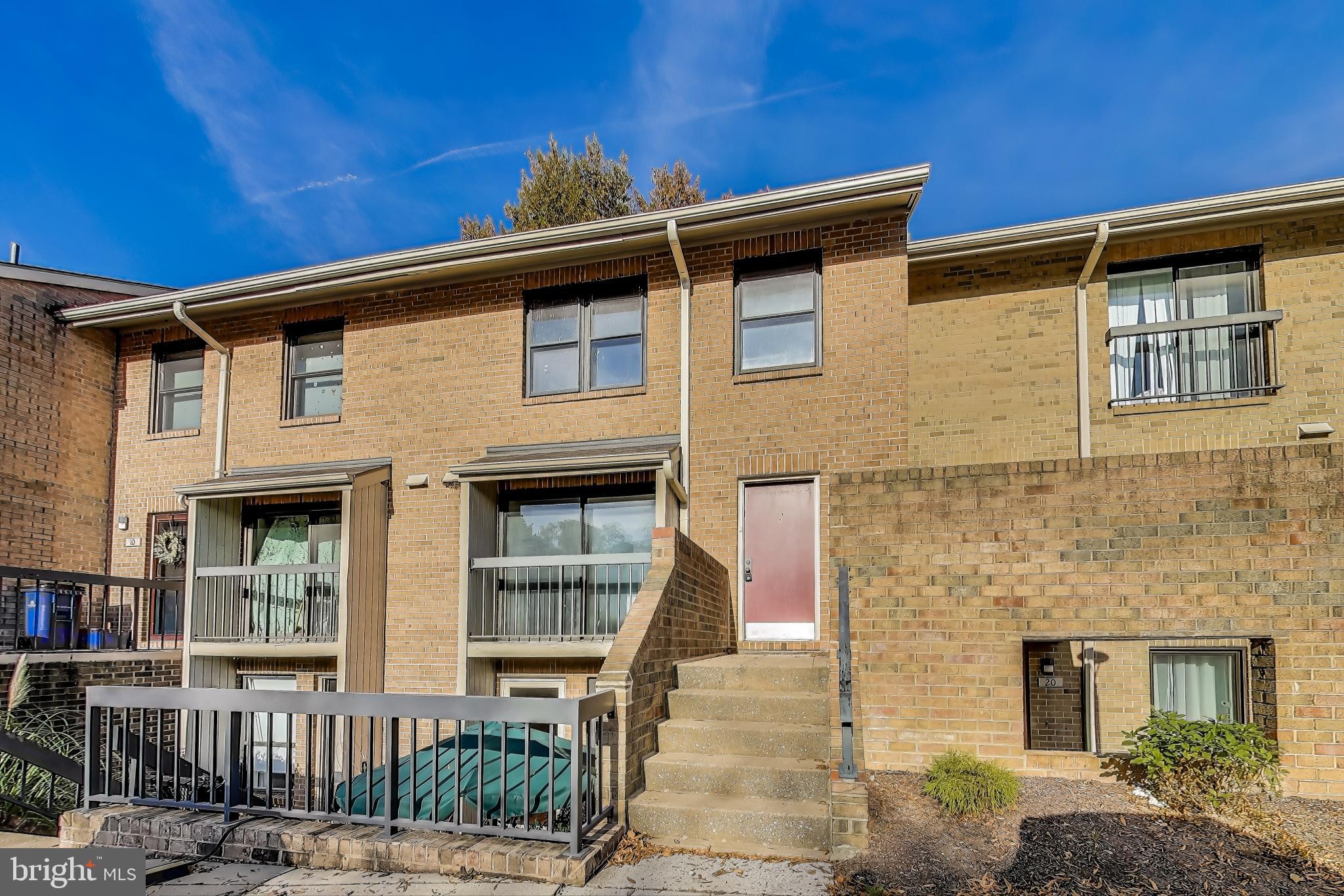 BRISTOL SQUARE - Residential Lease