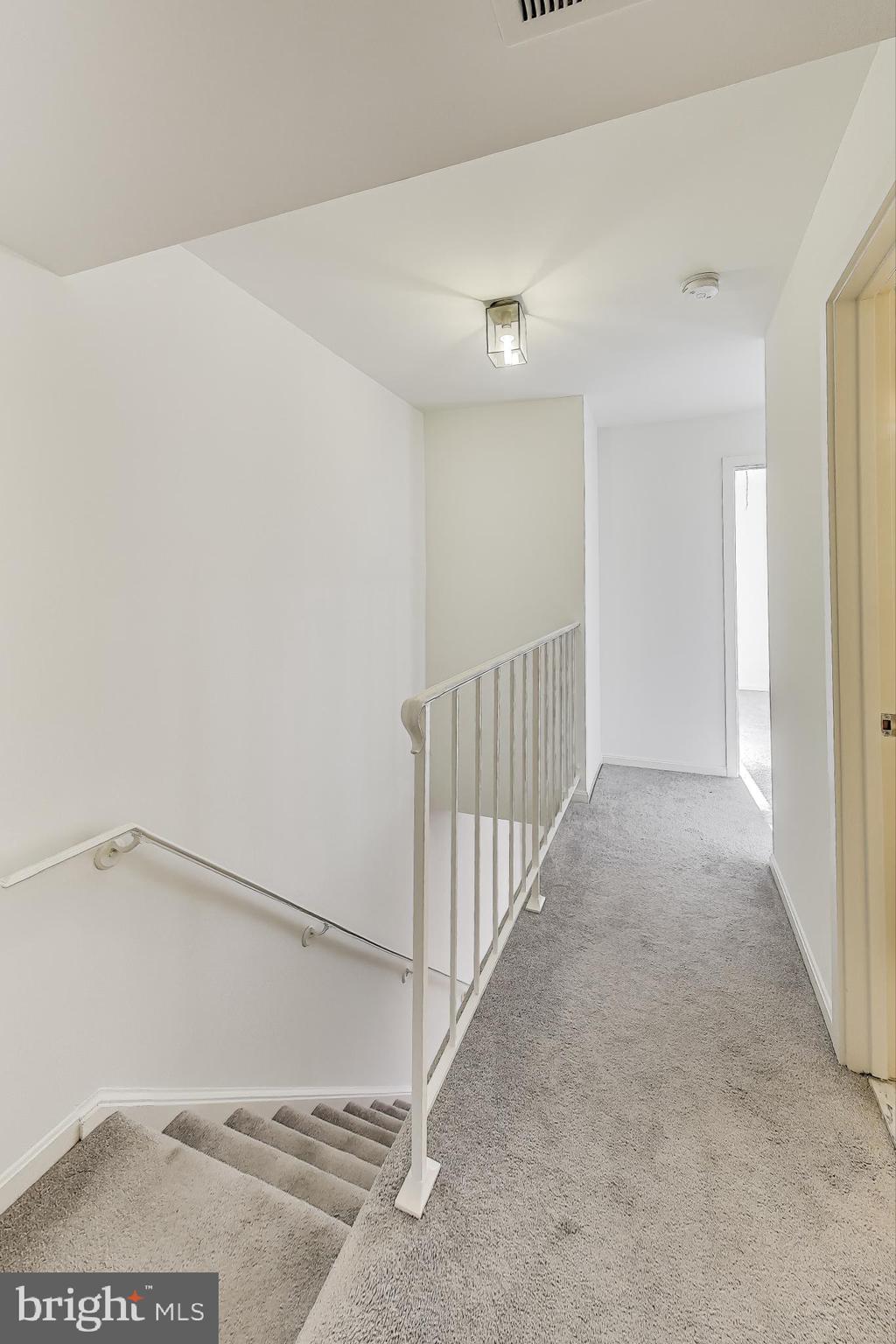 BRISTOL SQUARE - Residential Lease