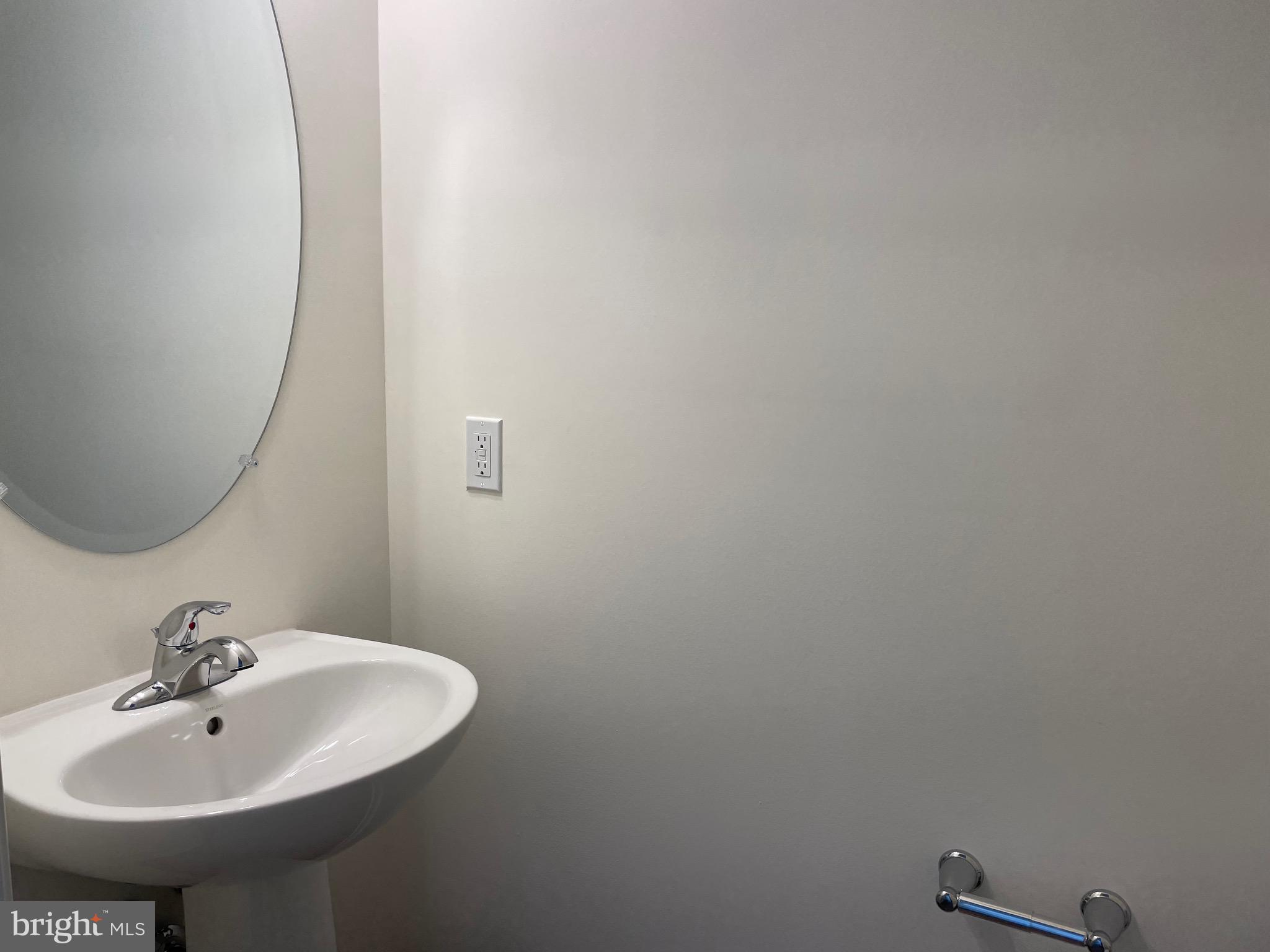 WHISPERING PINES - Residential Lease