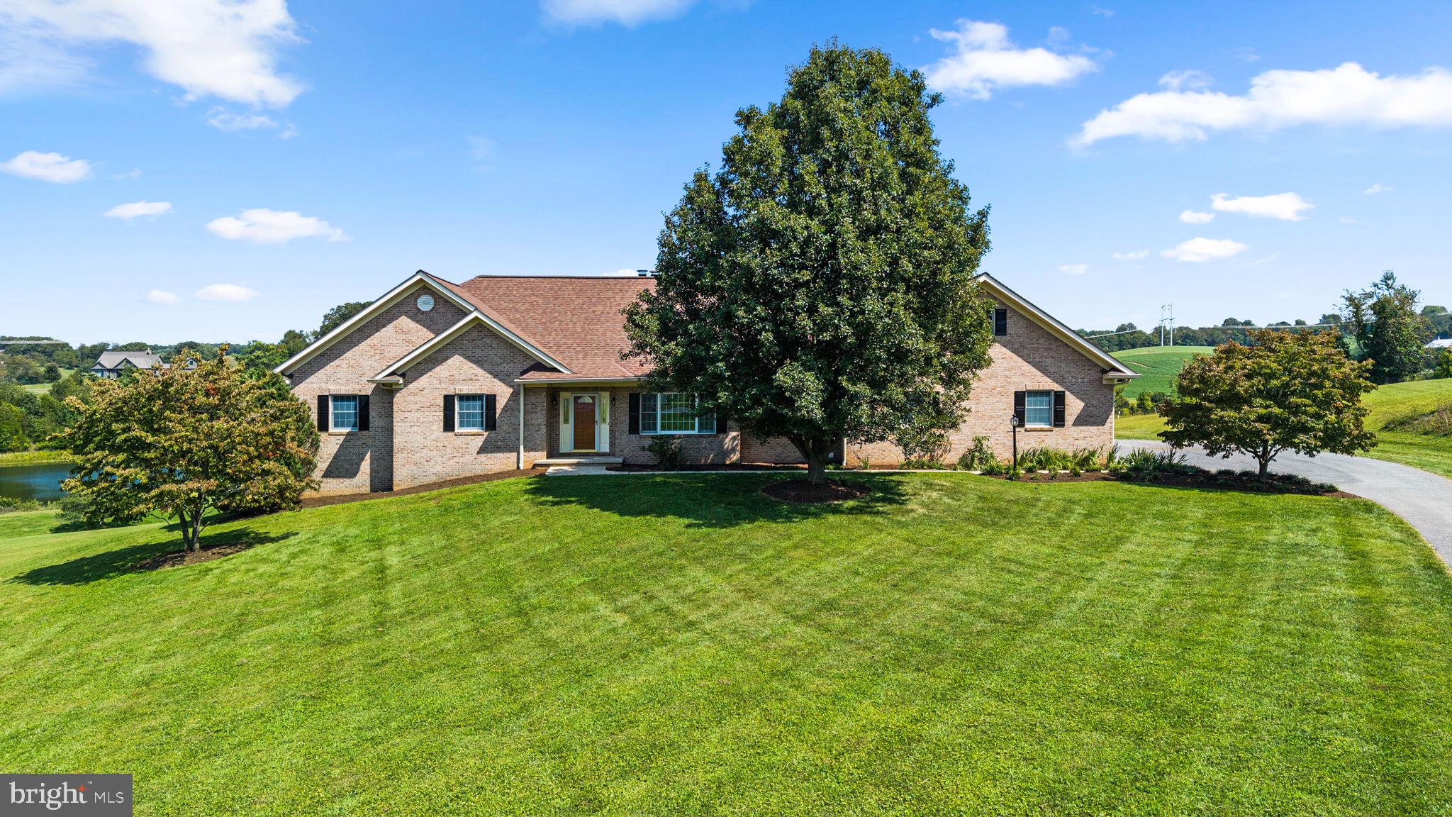 3894 SAINT CLAIR COURT