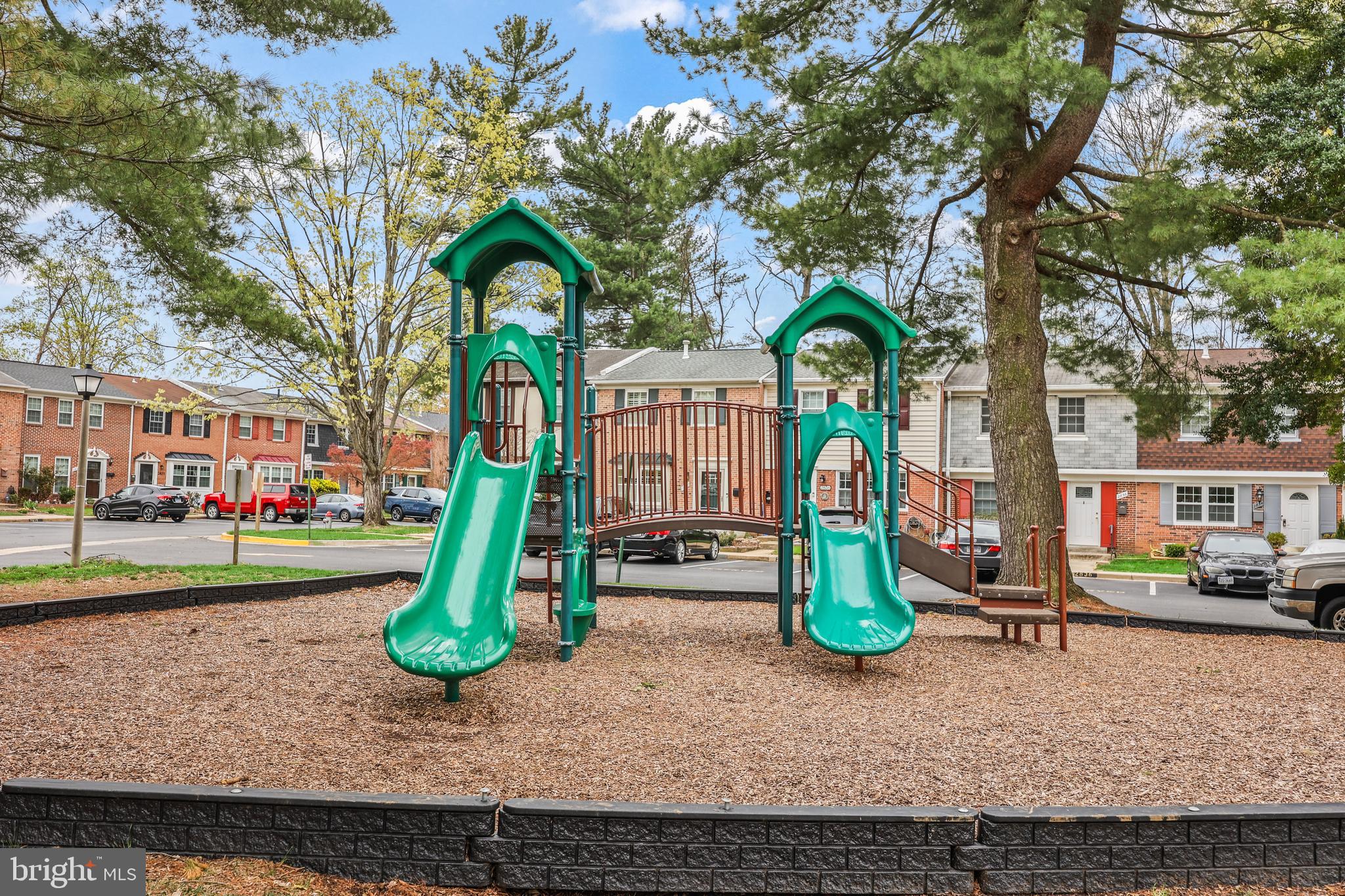 PINEWOOD GREENS - Residential