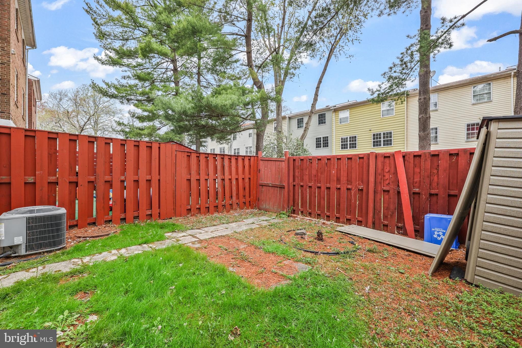 PINEWOOD GREENS - Residential