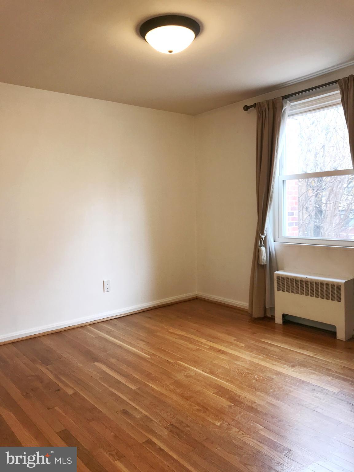 WARWICK VILLAGE - Residential Lease