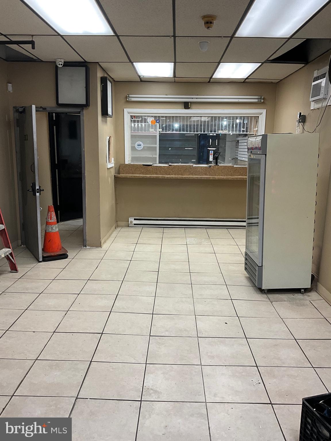 ALLEGHENY WEST - Commercial Lease