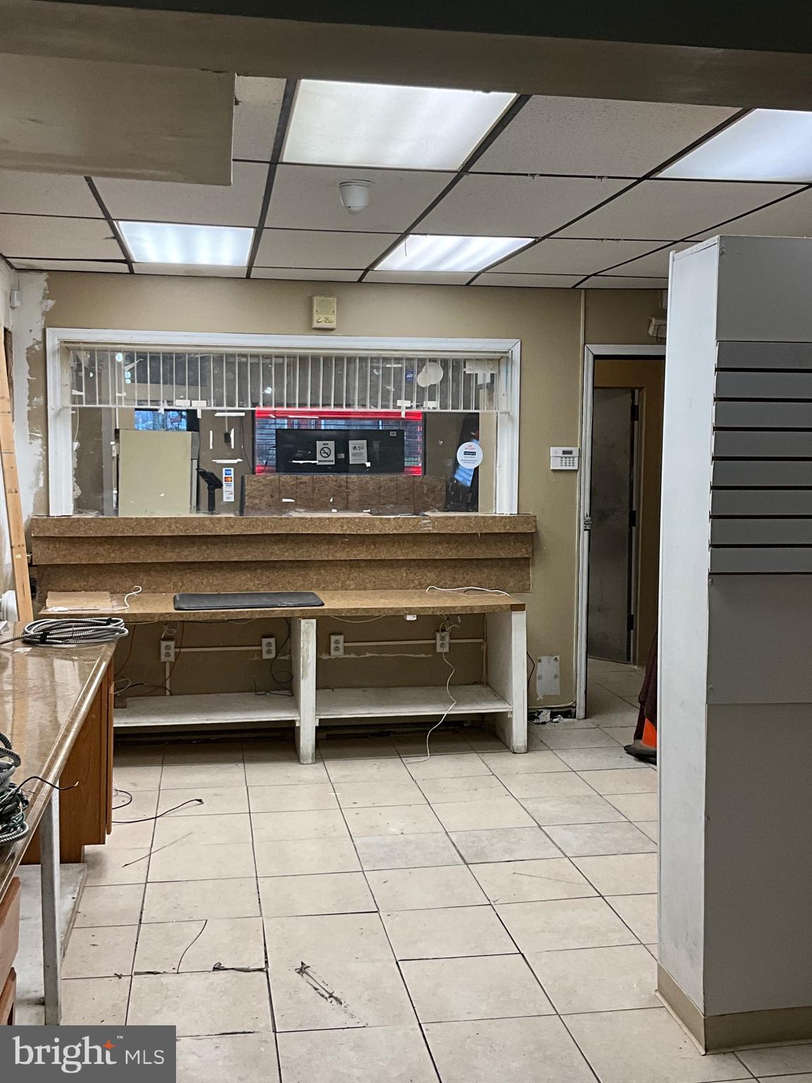 ALLEGHENY WEST - Commercial Lease