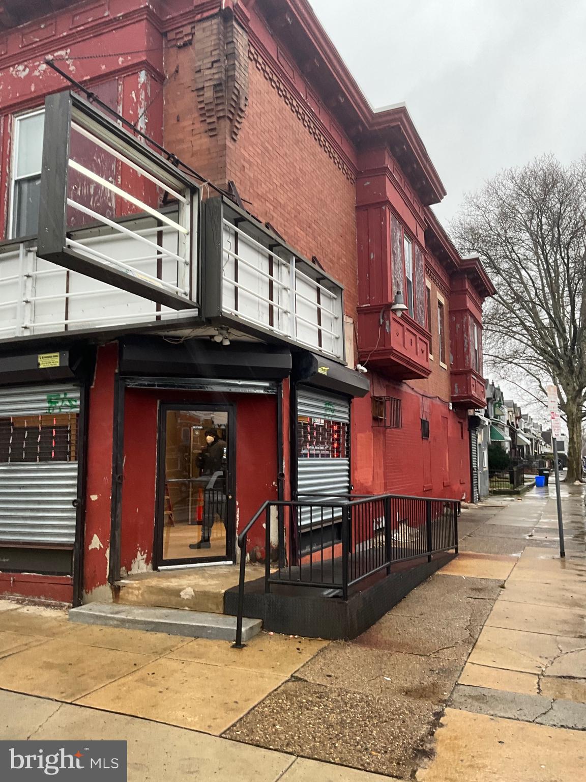 ALLEGHENY WEST - Commercial Lease
