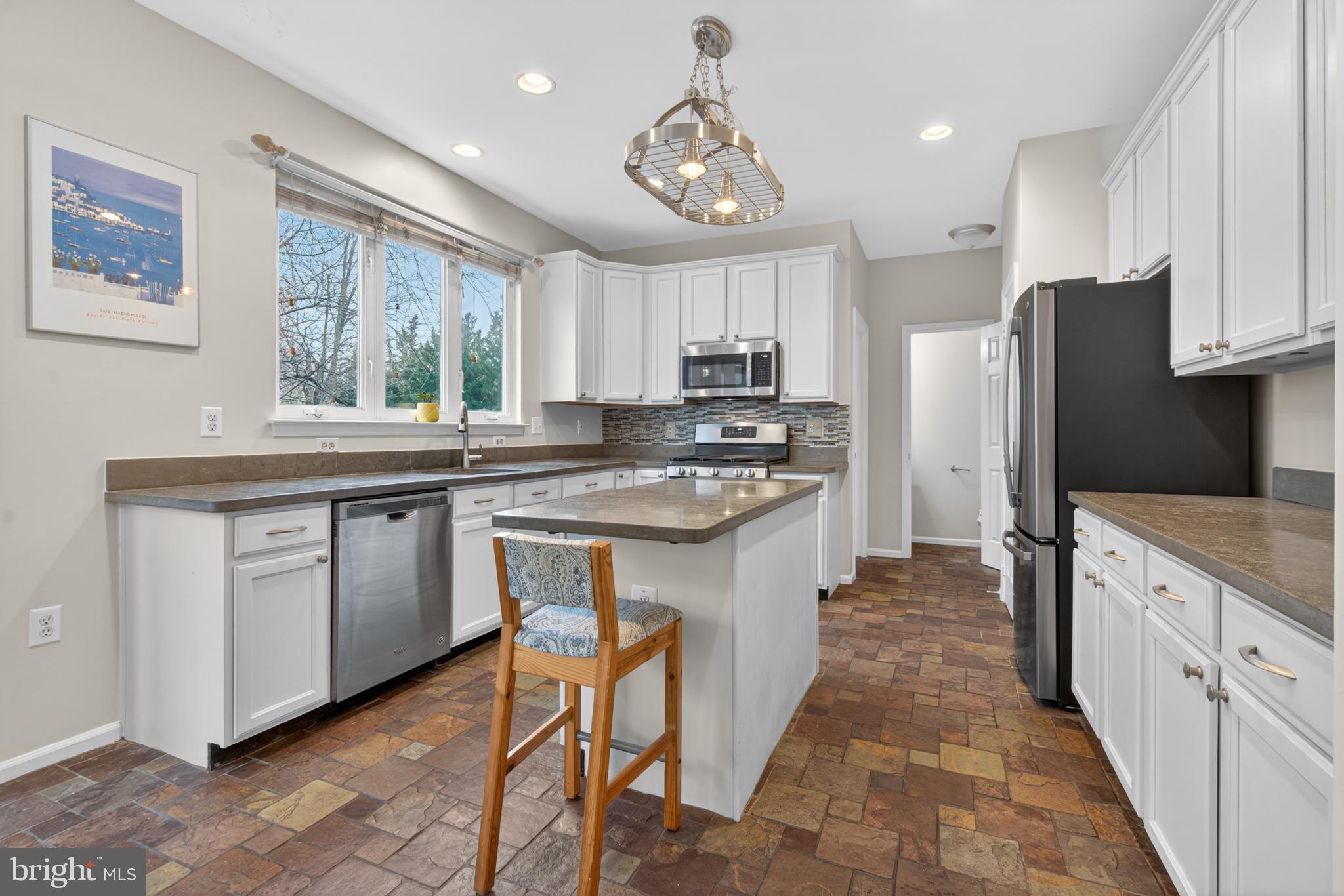 CENTRE RIDGE - Residential