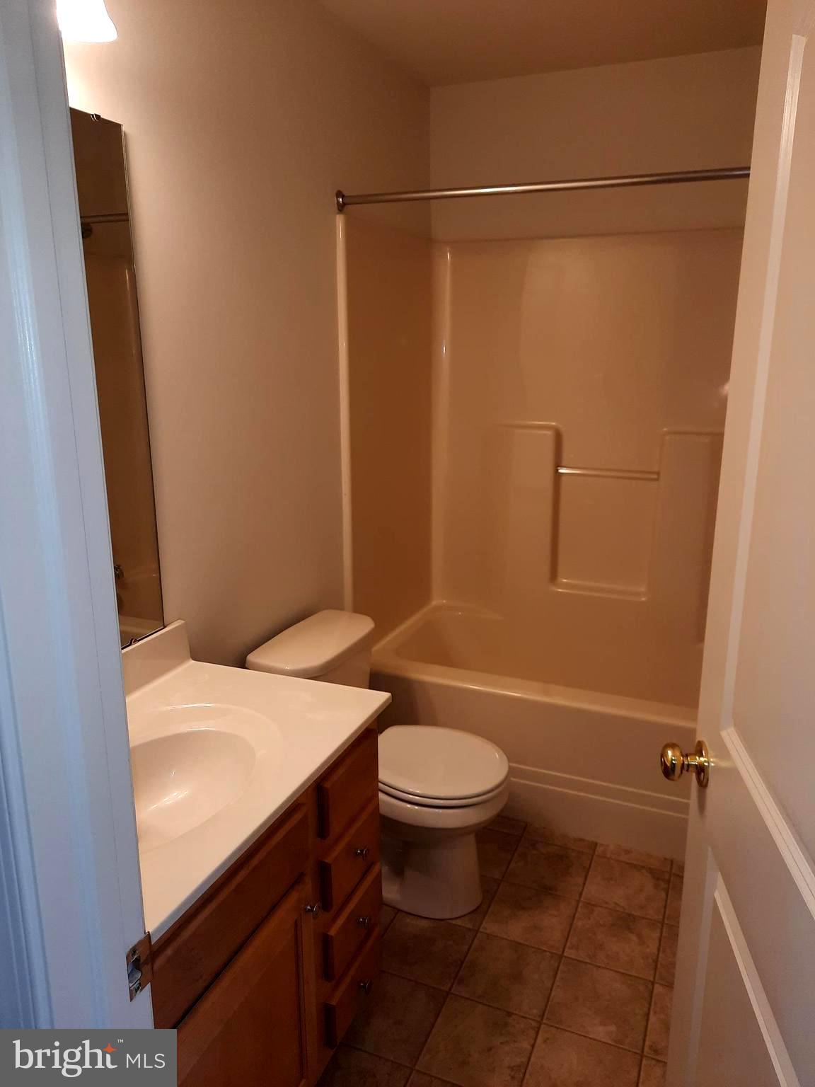 SILVER CREEK - Residential Lease