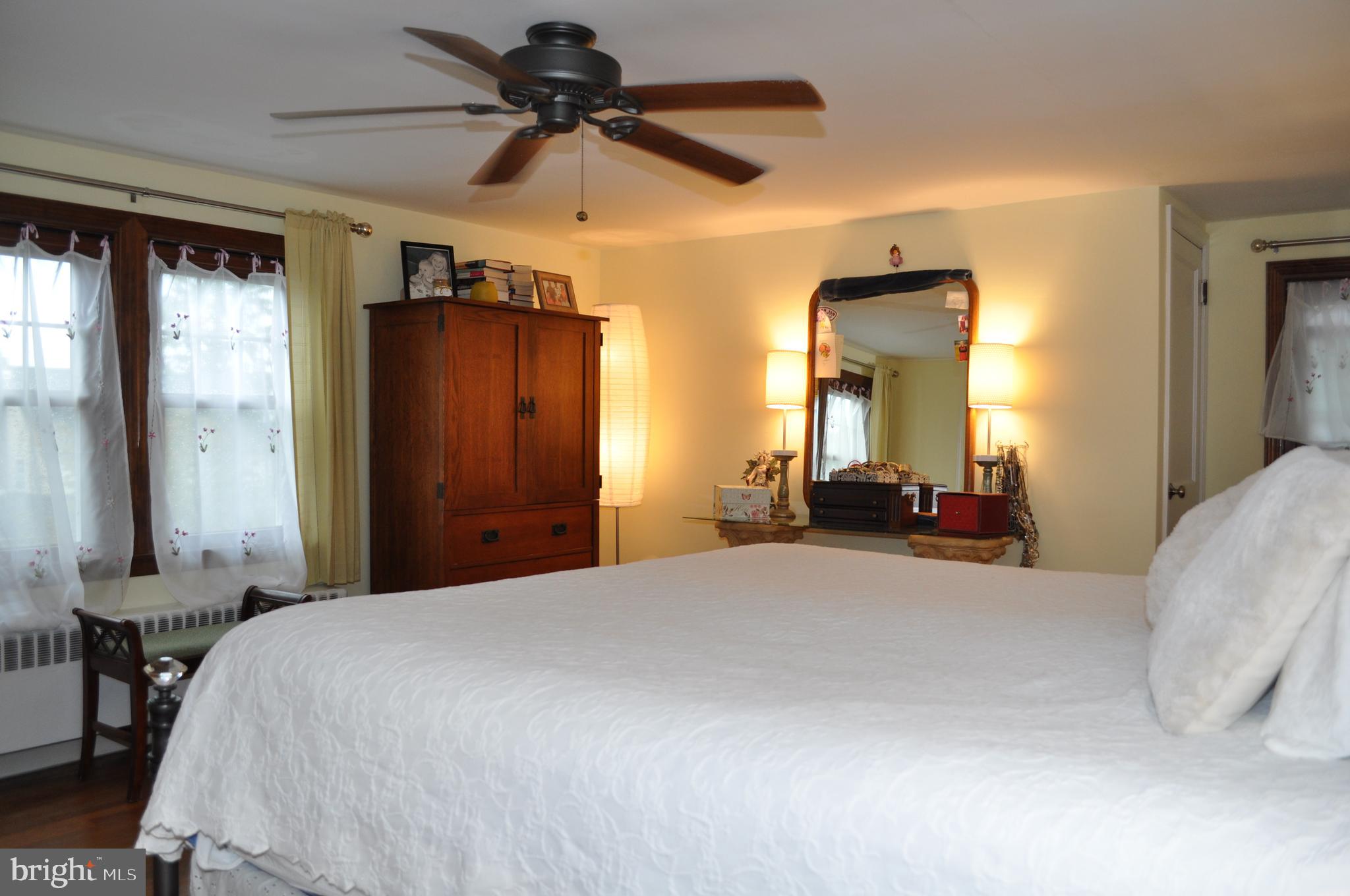 STRATHCONA-HILLCROFT - Residential