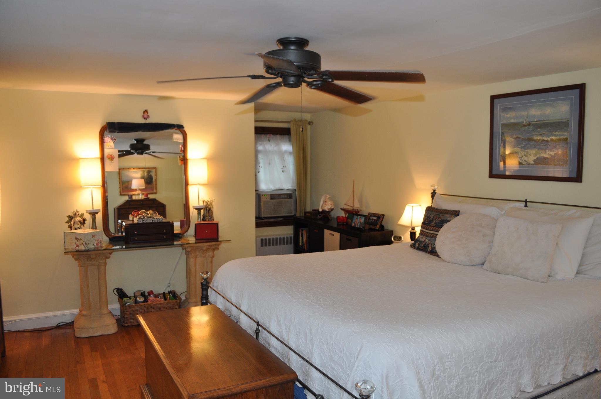 STRATHCONA-HILLCROFT - Residential