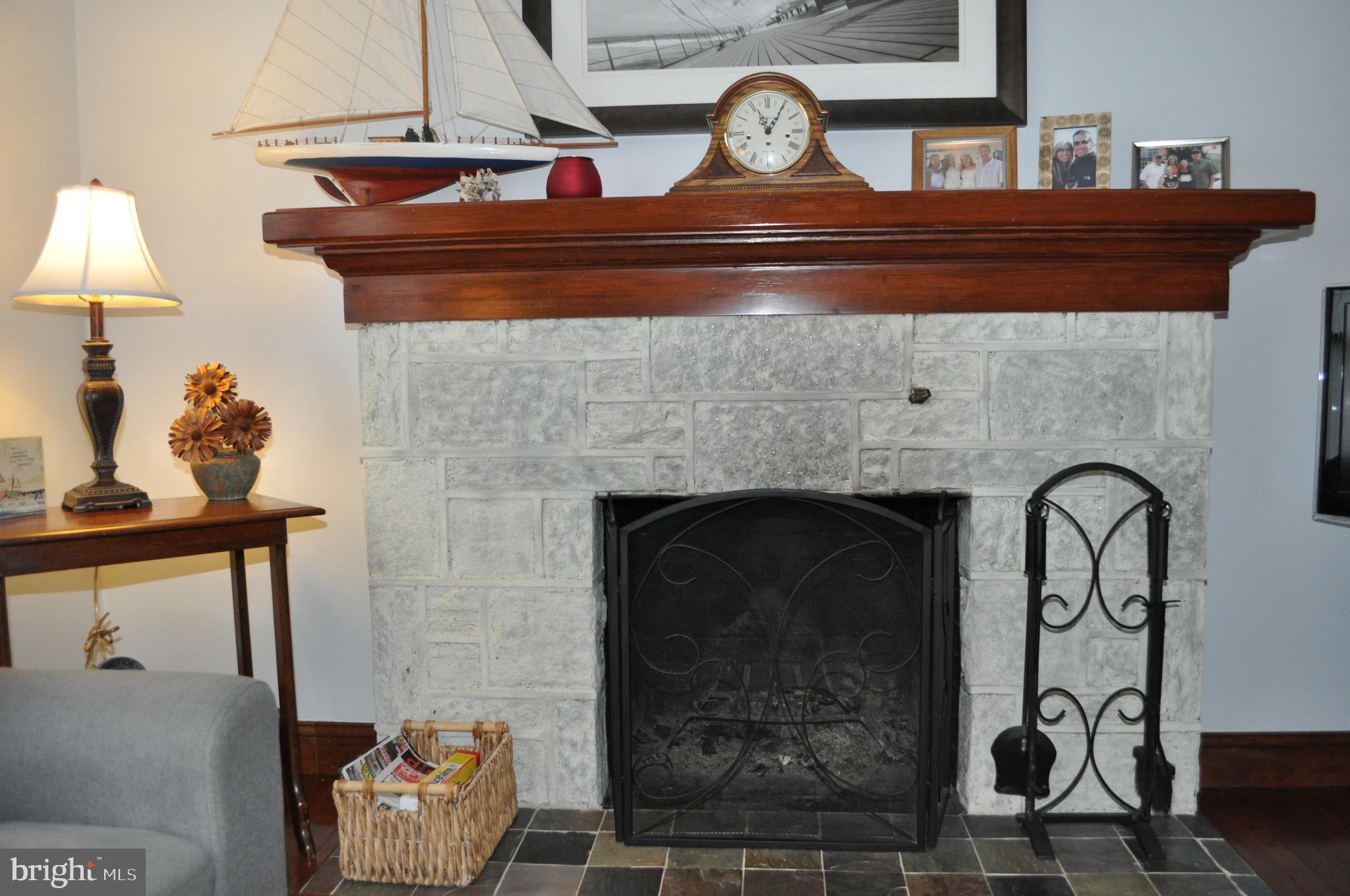 STRATHCONA-HILLCROFT - Residential