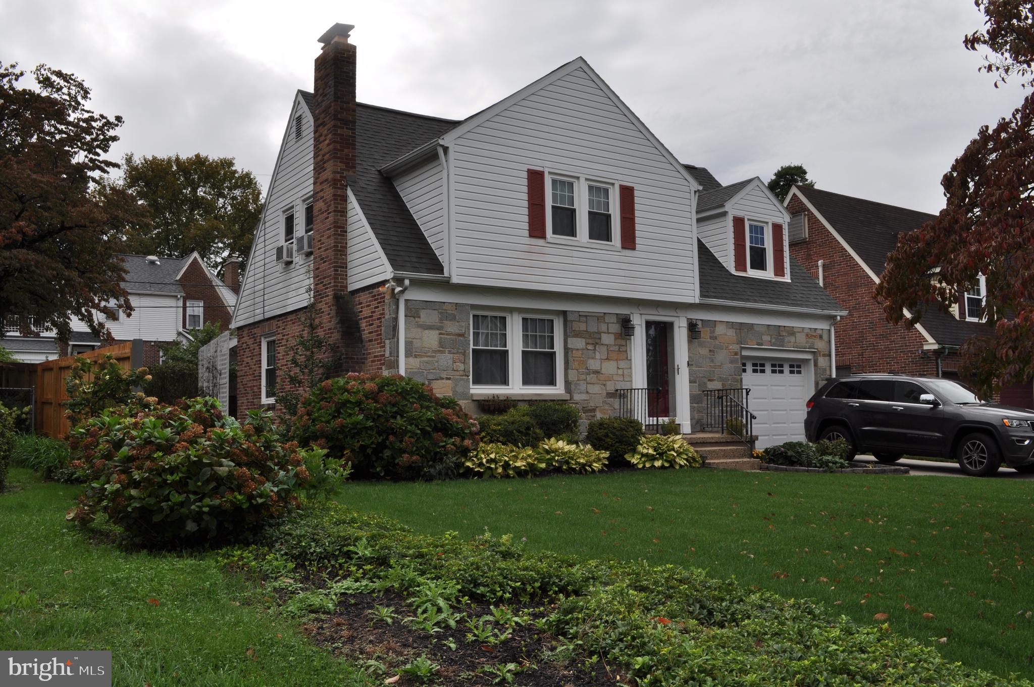 STRATHCONA-HILLCROFT - Residential