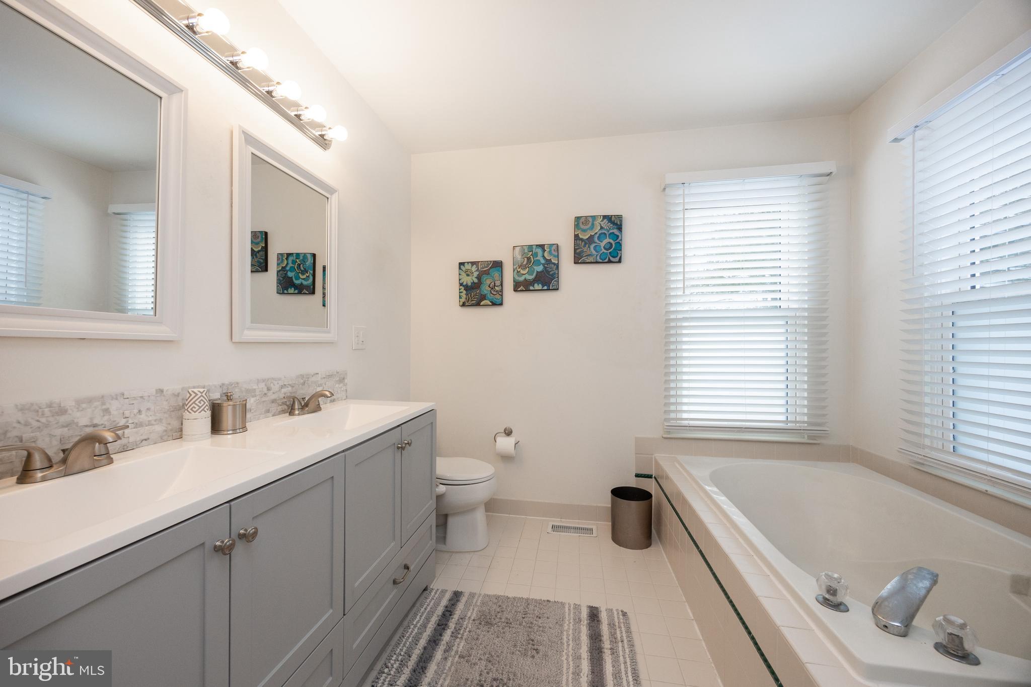 WATERFORD GREENE - Residential