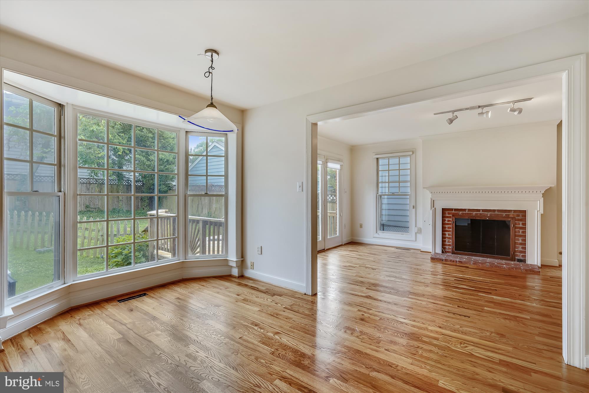 CLARENDON - Residential Lease