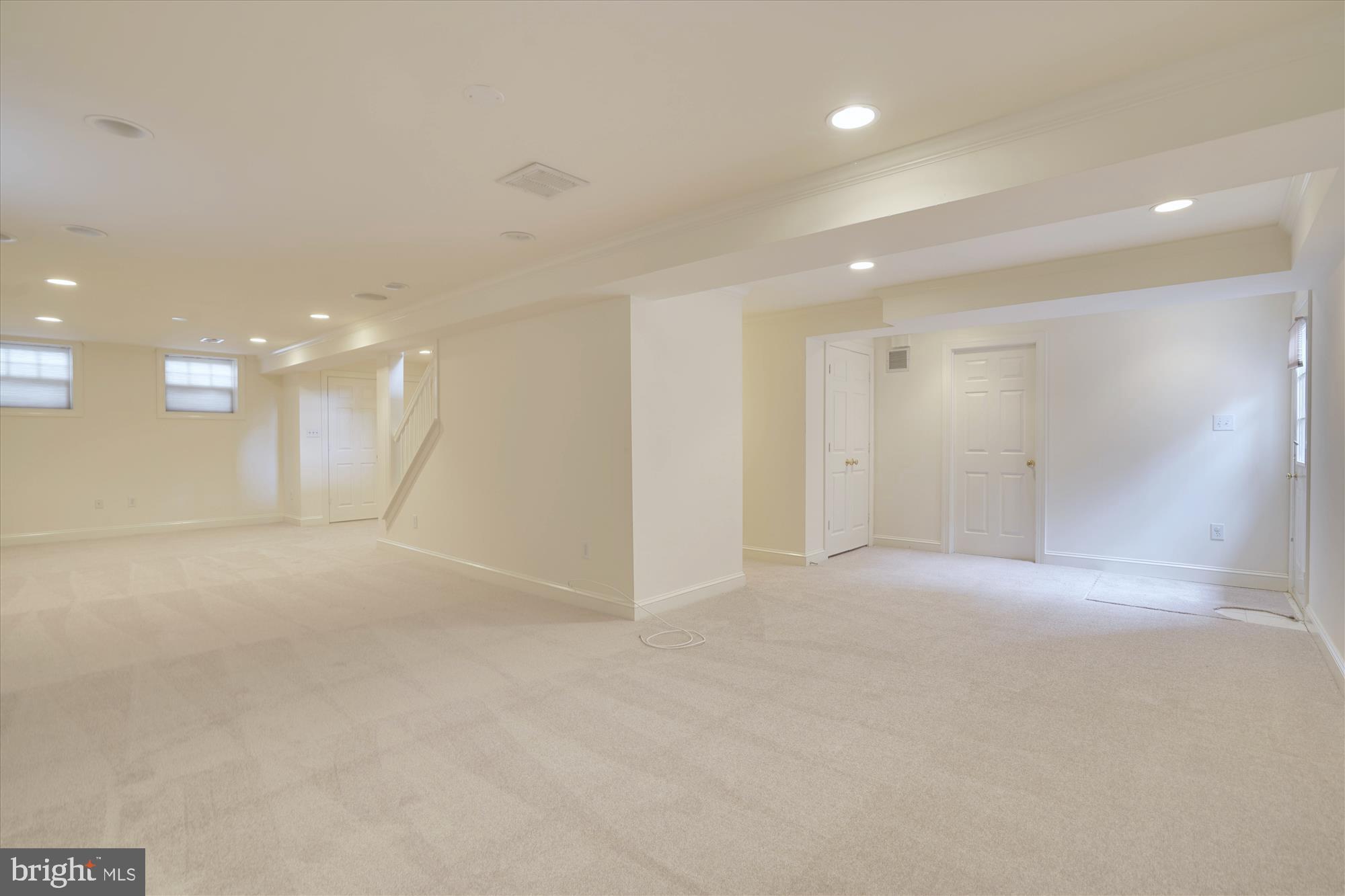 CLARENDON - Residential Lease