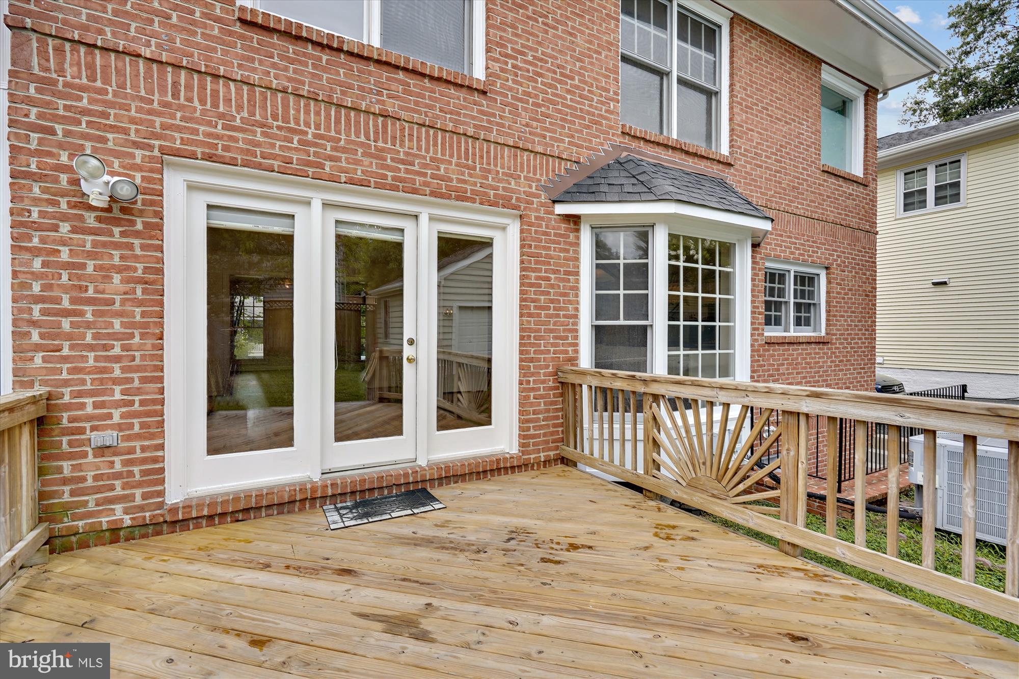 CLARENDON - Residential Lease