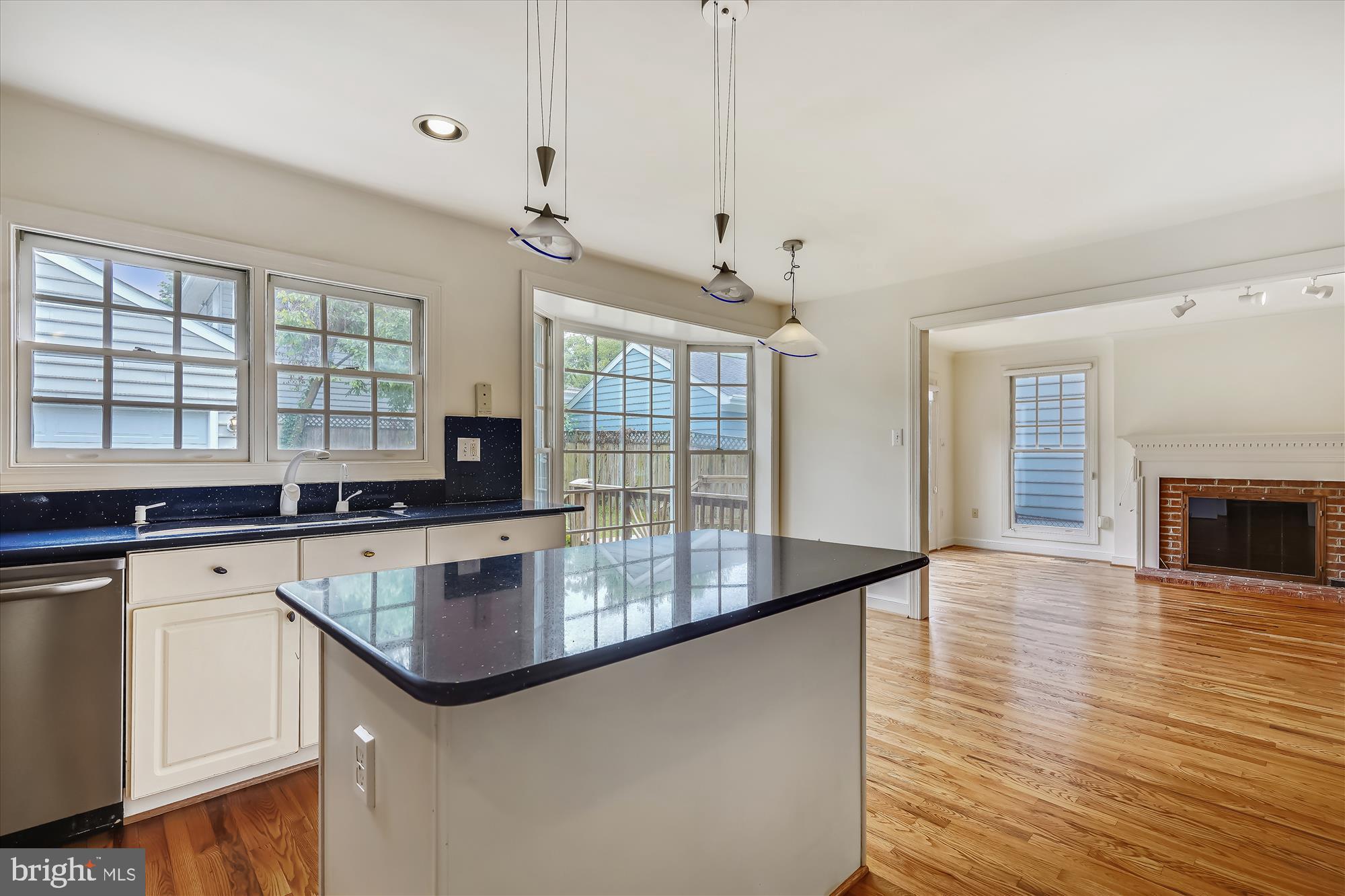 CLARENDON - Residential Lease