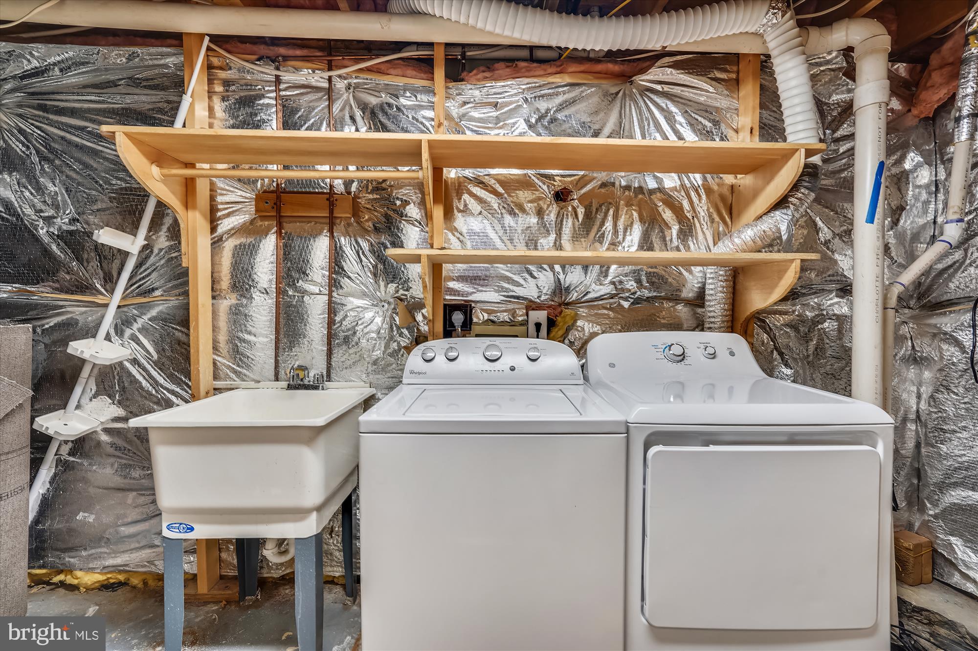 CLARENDON - Residential Lease