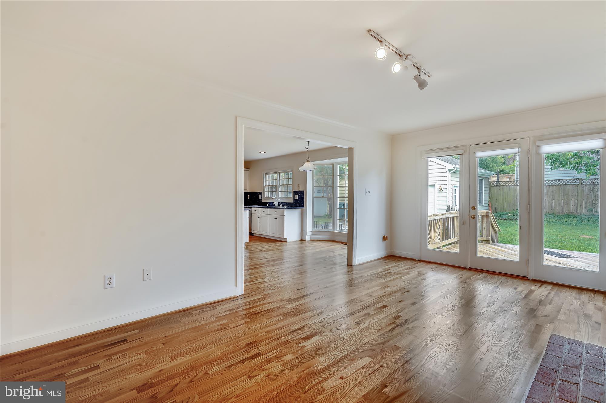 CLARENDON - Residential Lease