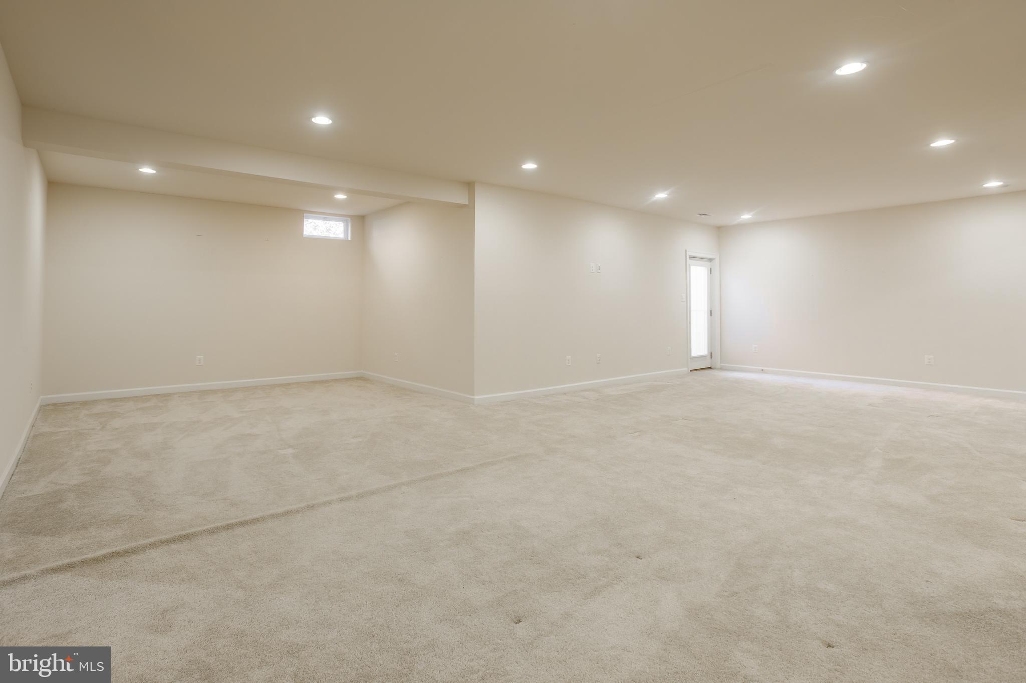 REDDEN RIDGE - Residential