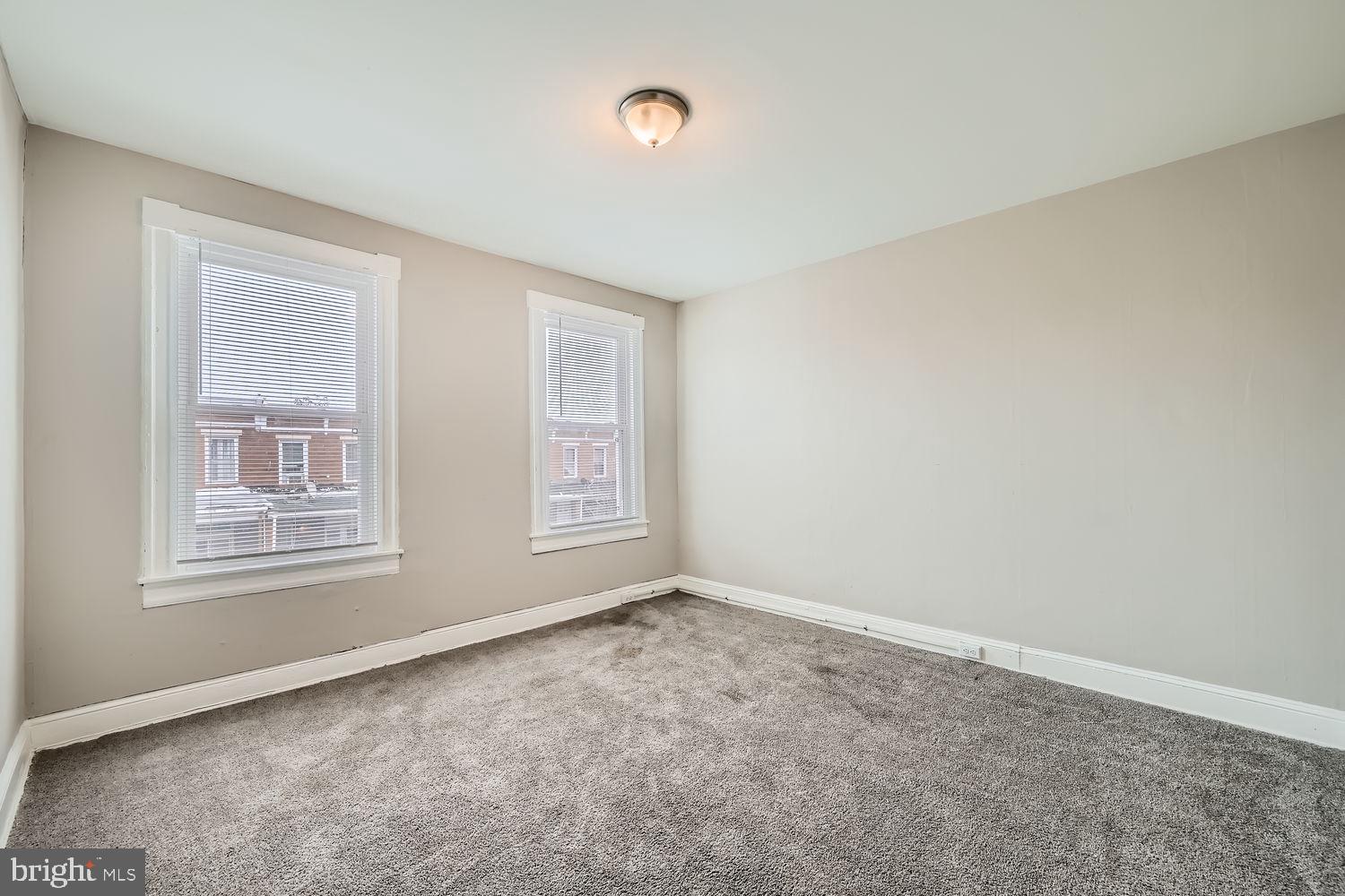 ELWOOD PARK - Residential