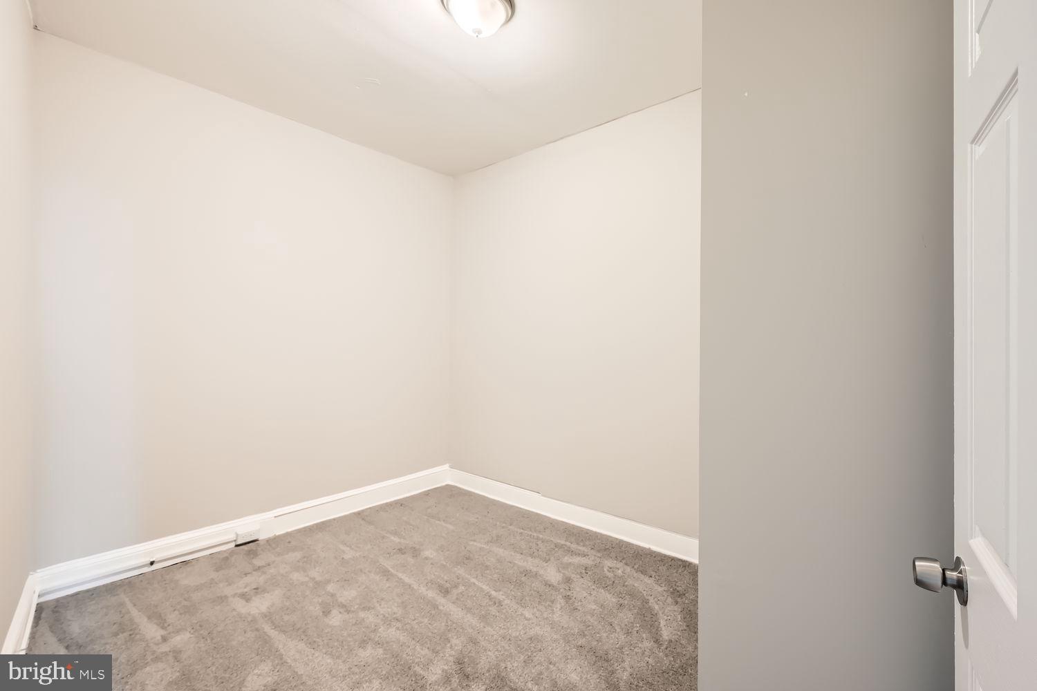 ELWOOD PARK - Residential