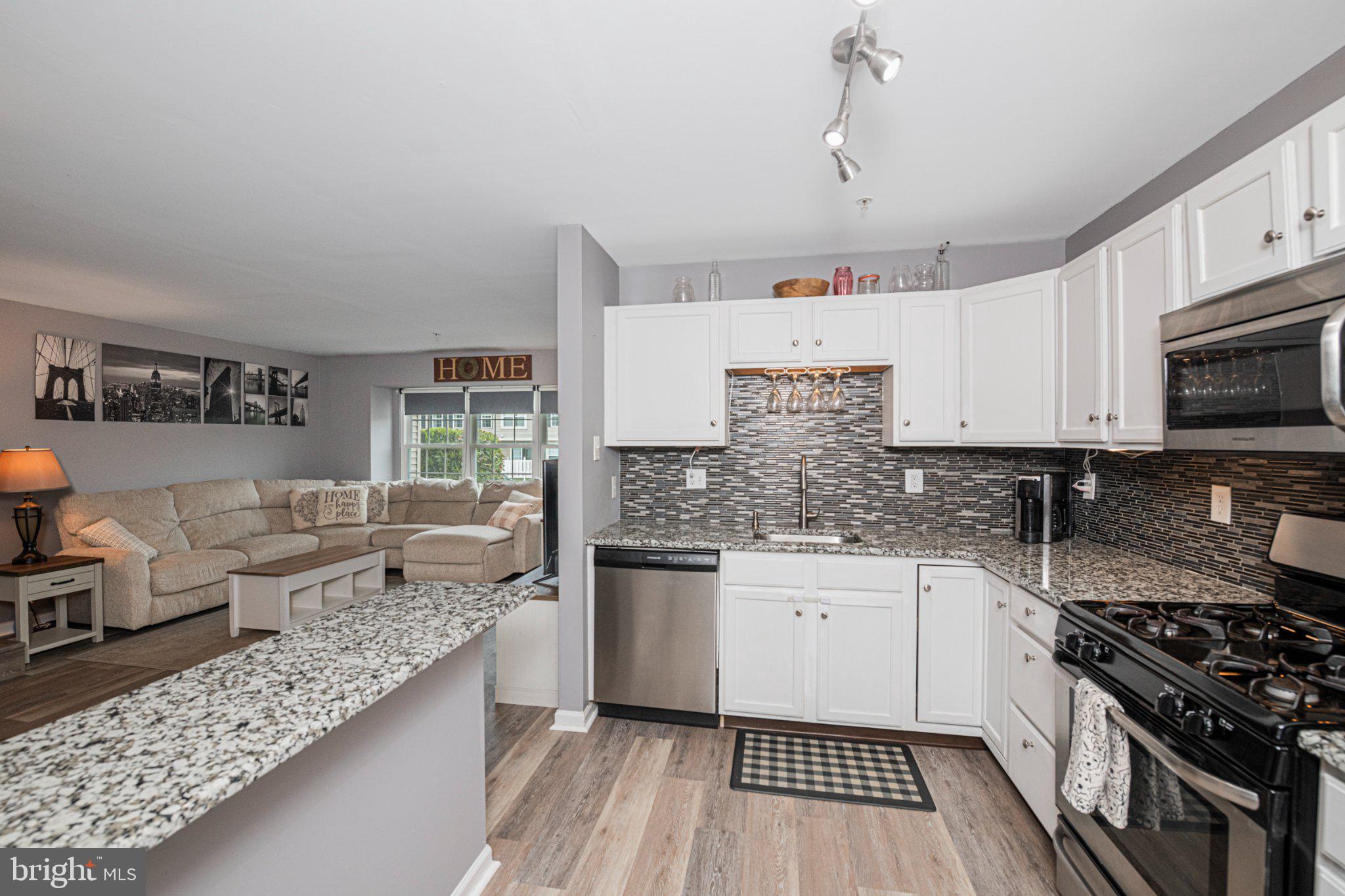 1703 BRIARWOOD COURT 1703