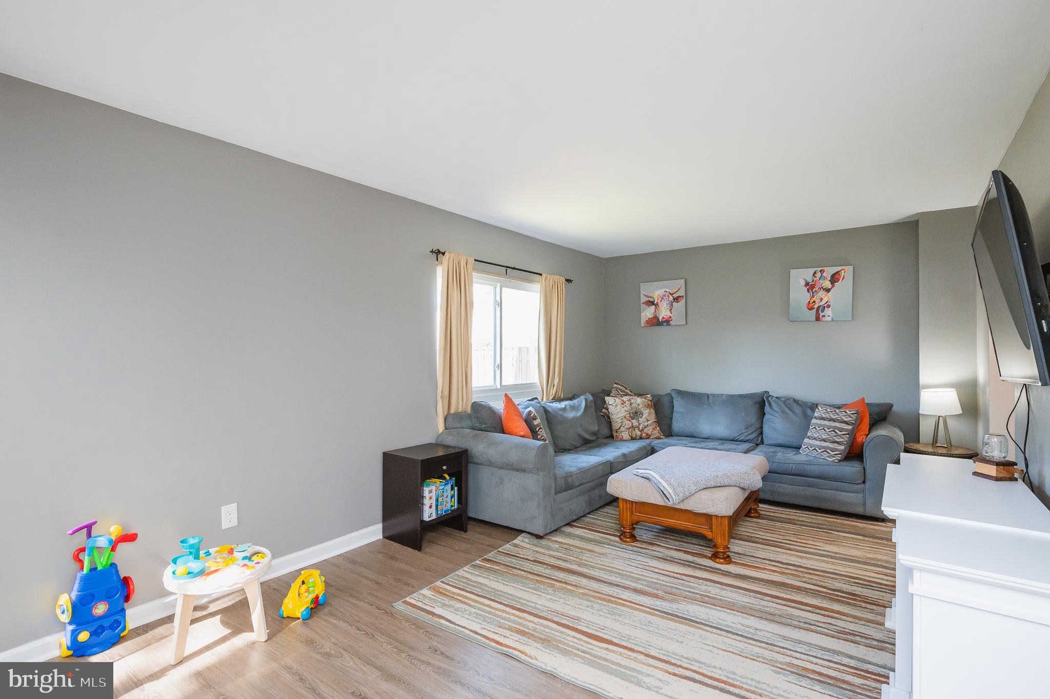 CROFTON MEADOWS - Residential