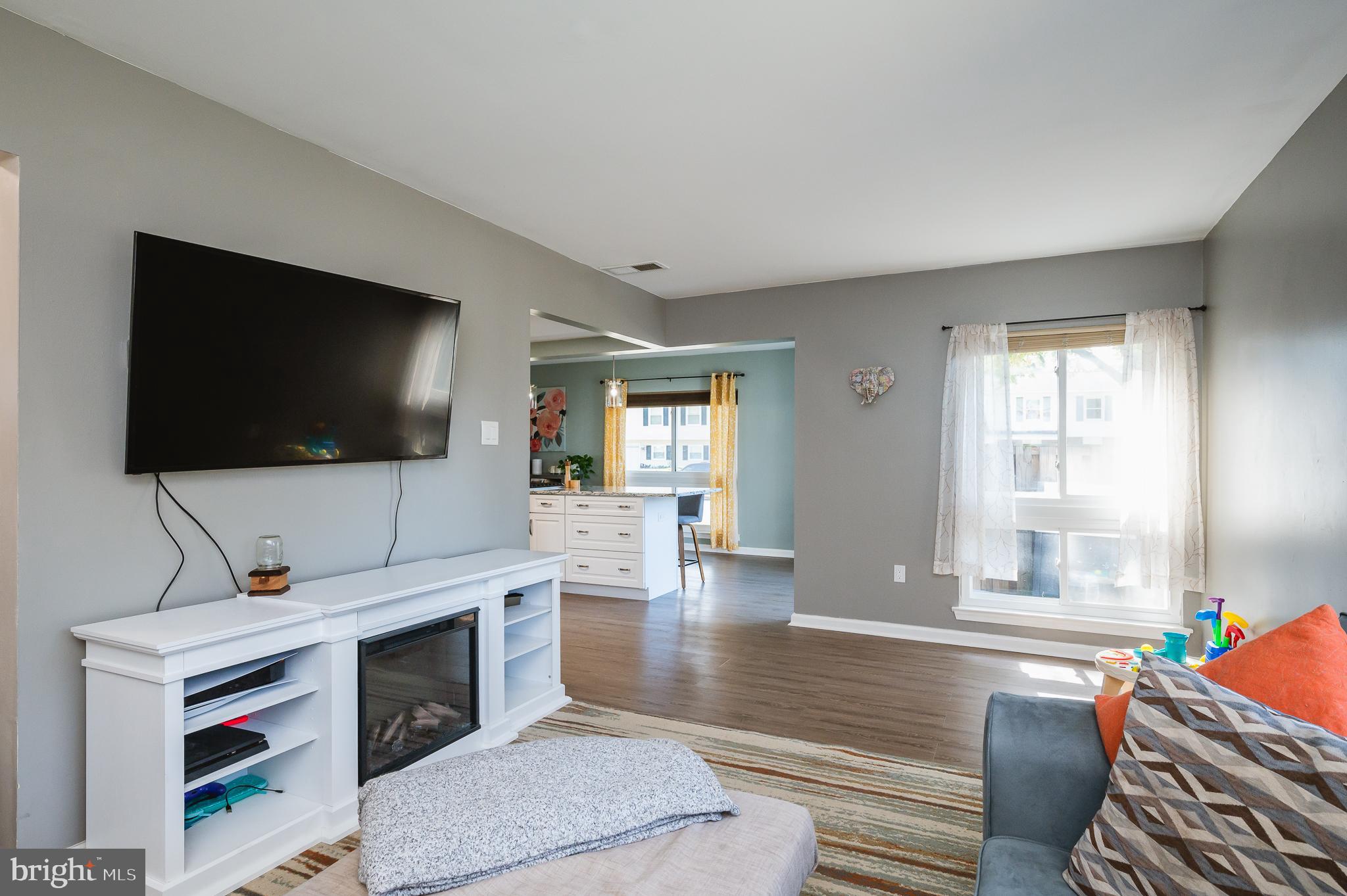 CROFTON MEADOWS - Residential