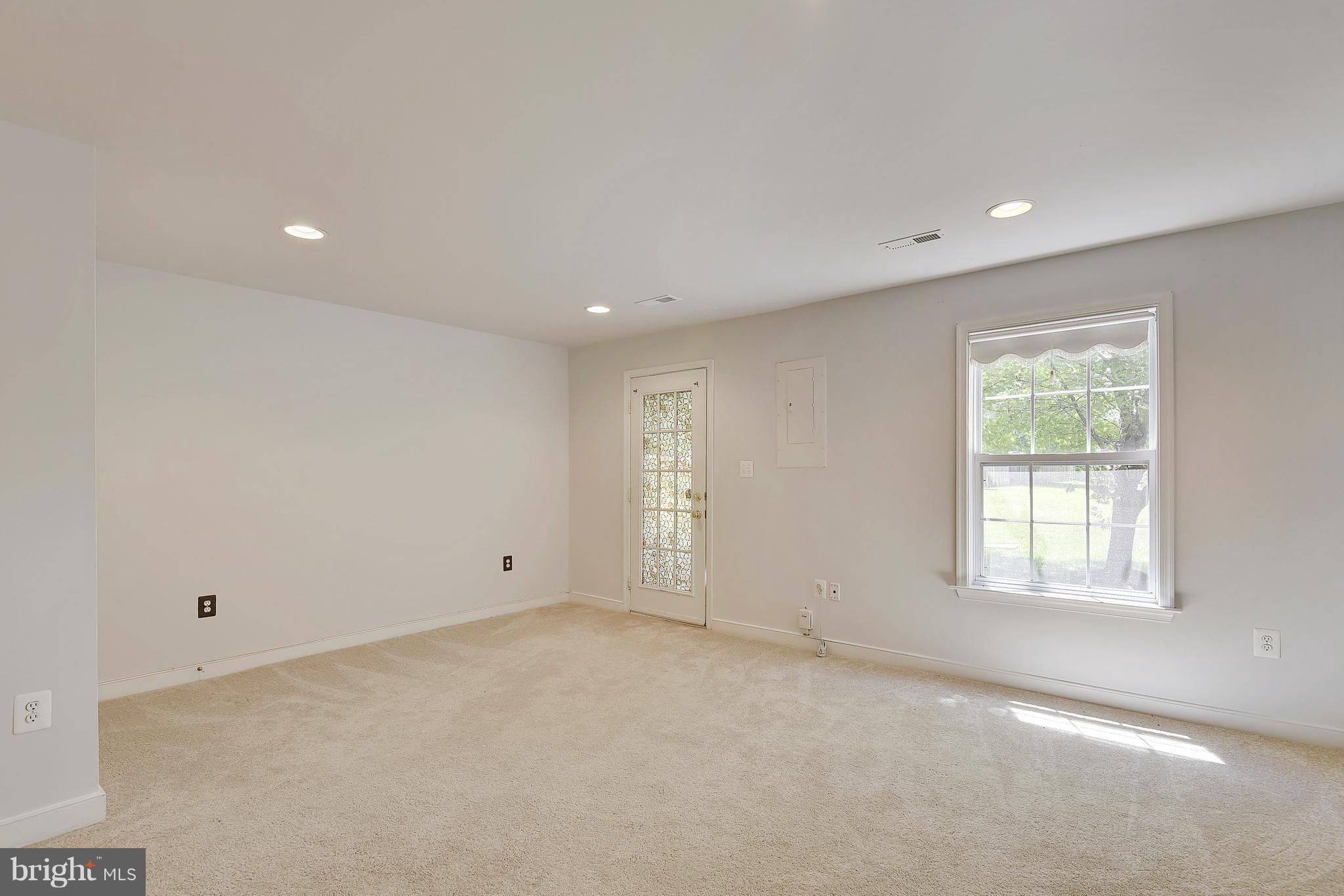 DALE CITY - Residential