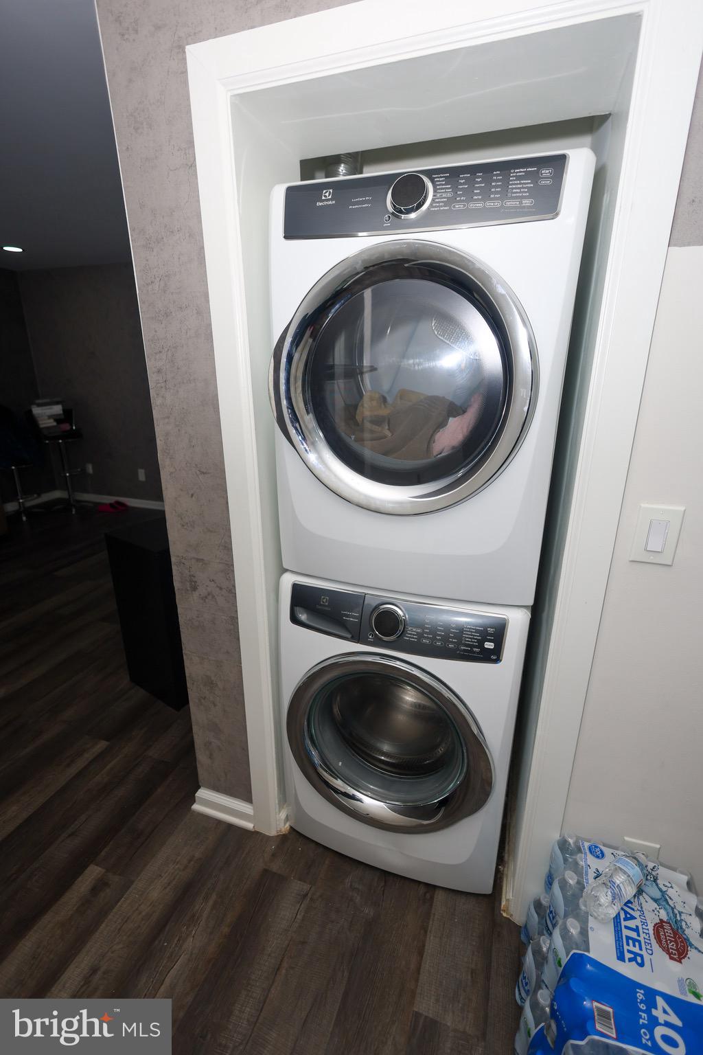 2433 IRVING STREET SE